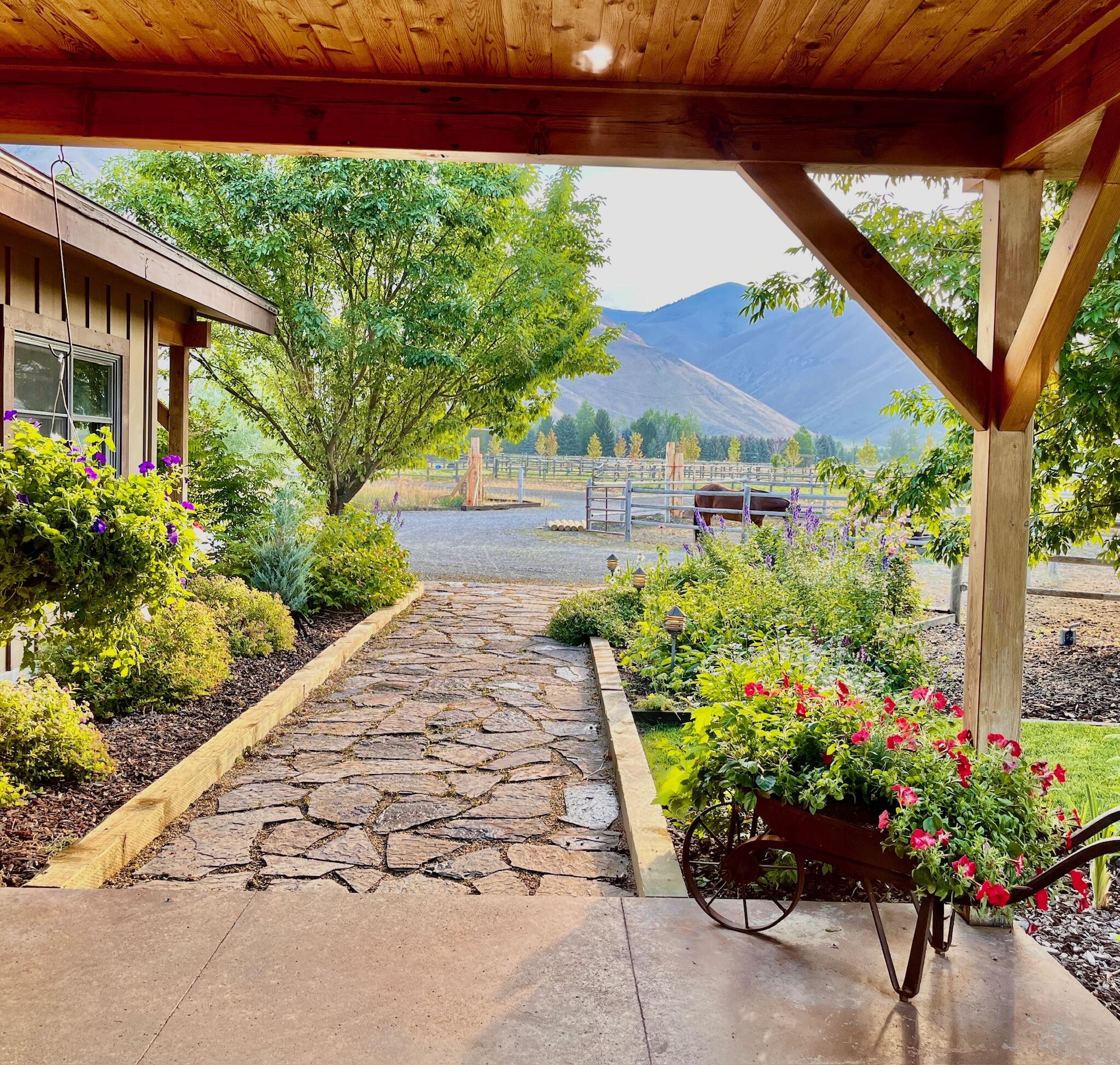 113 Equus Loop Property Photo 63