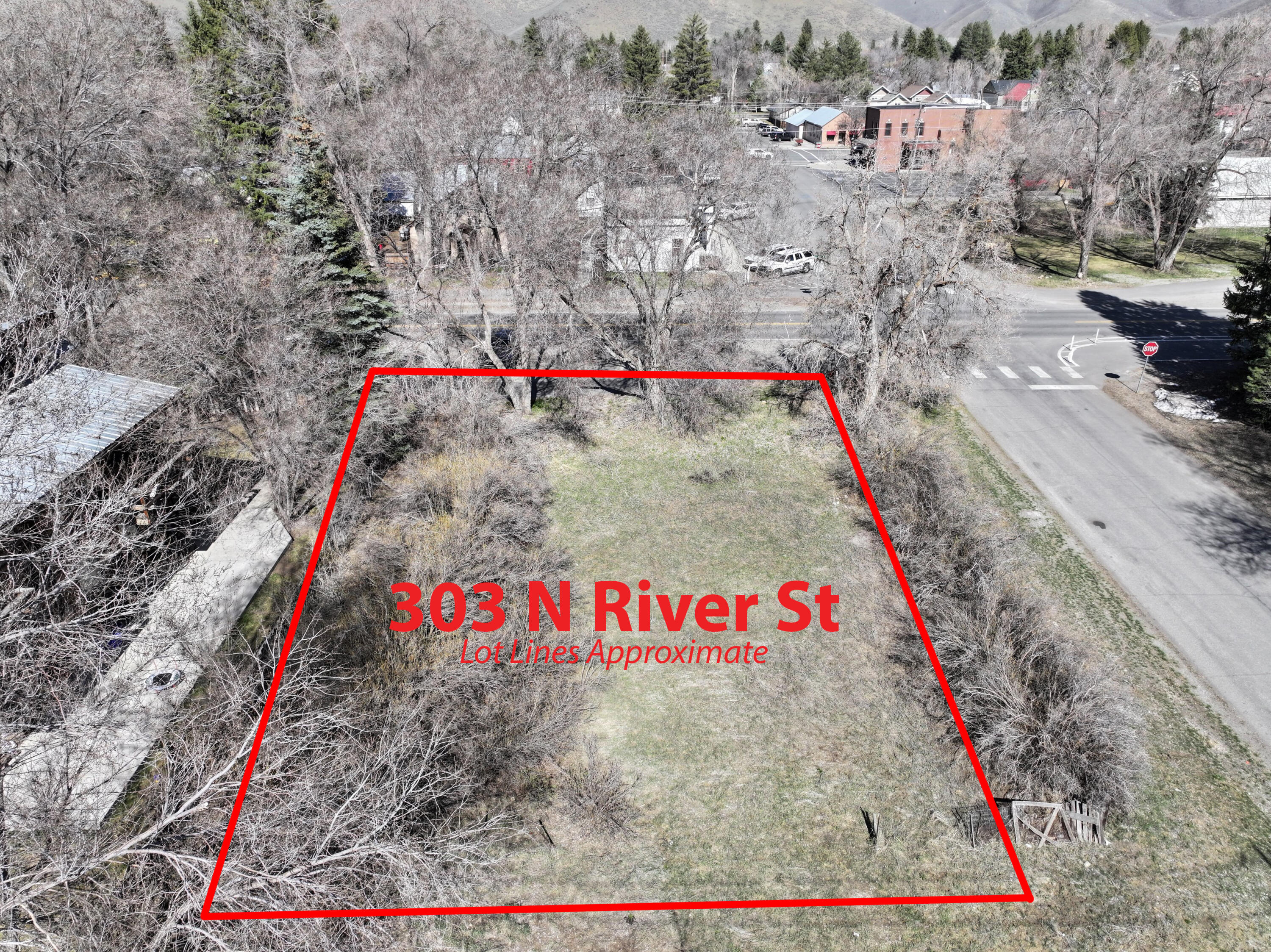 303 N River St Property Photo
