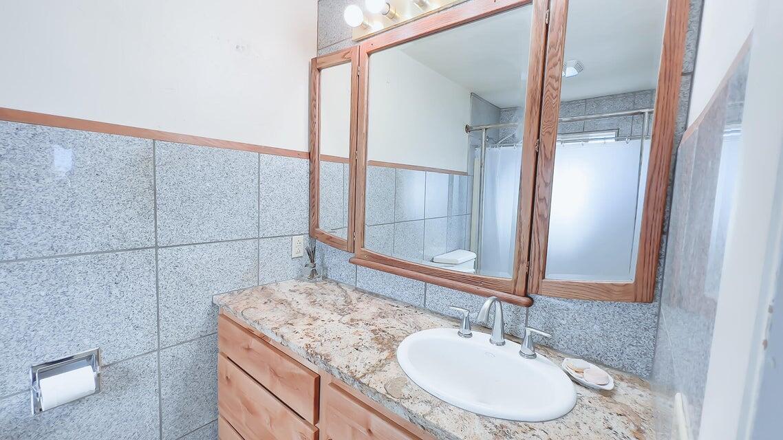 1094 E 1520 N Property Photo 18