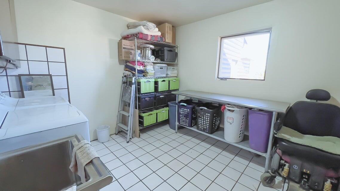 1094 E 1520 N Property Photo 20