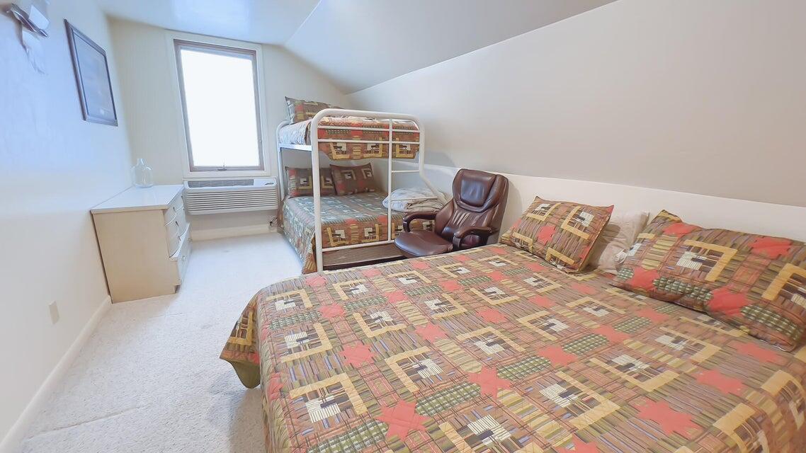 1094 E 1520 N Property Photo 29