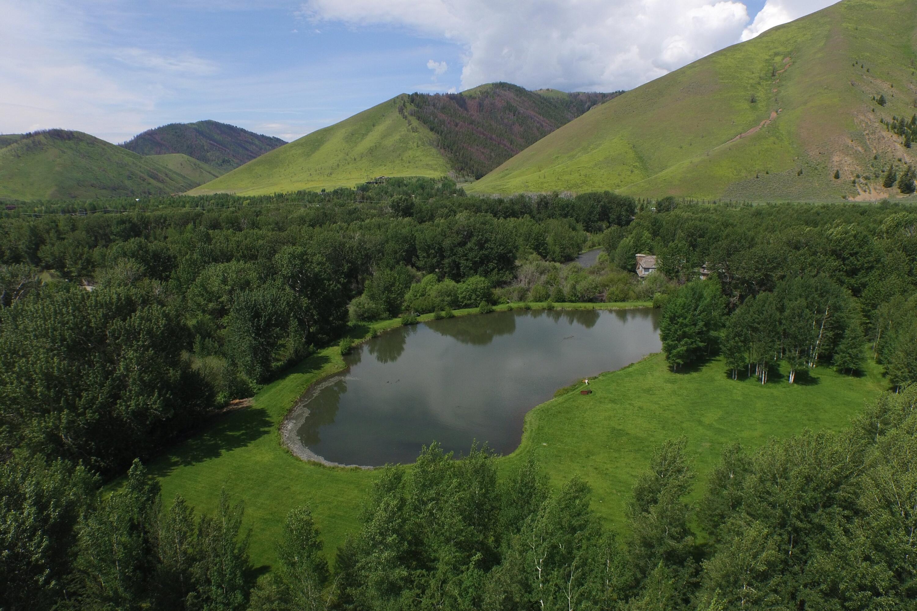 168 & 162 Wilderness Dr And Property Photo 13