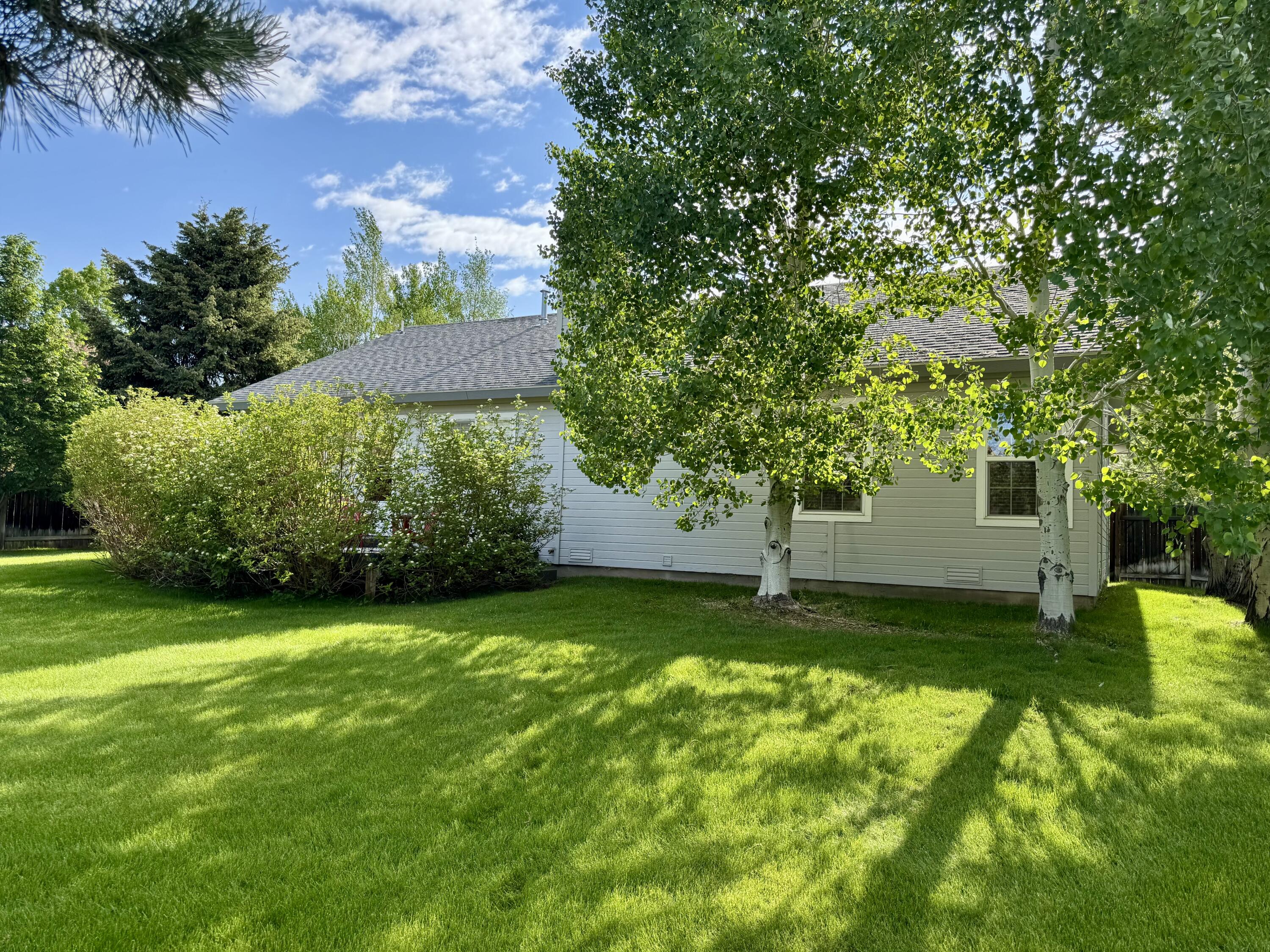 261 Sunrise Ranch Rd Property Photo 4
