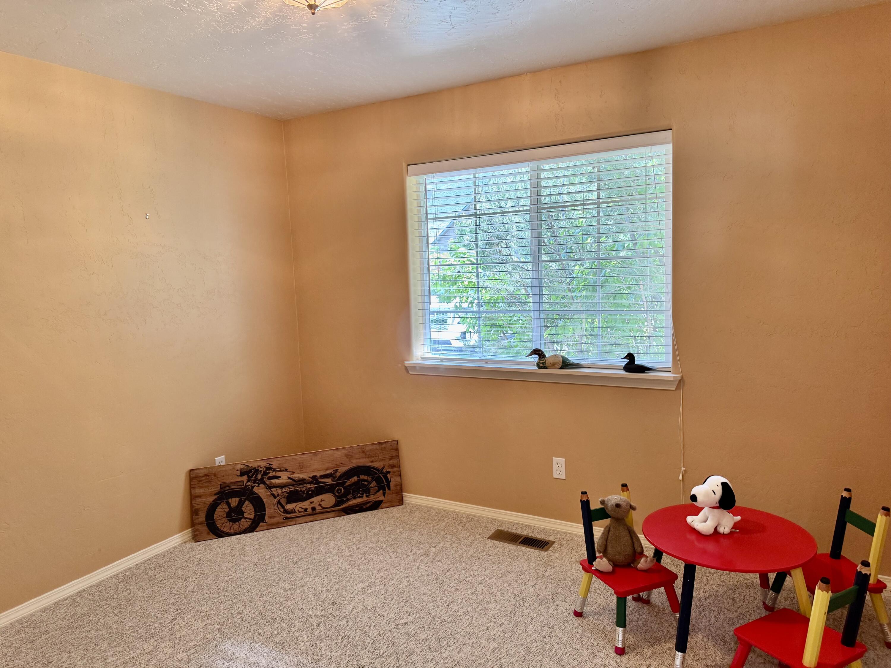 261 Sunrise Ranch Rd Property Photo 10