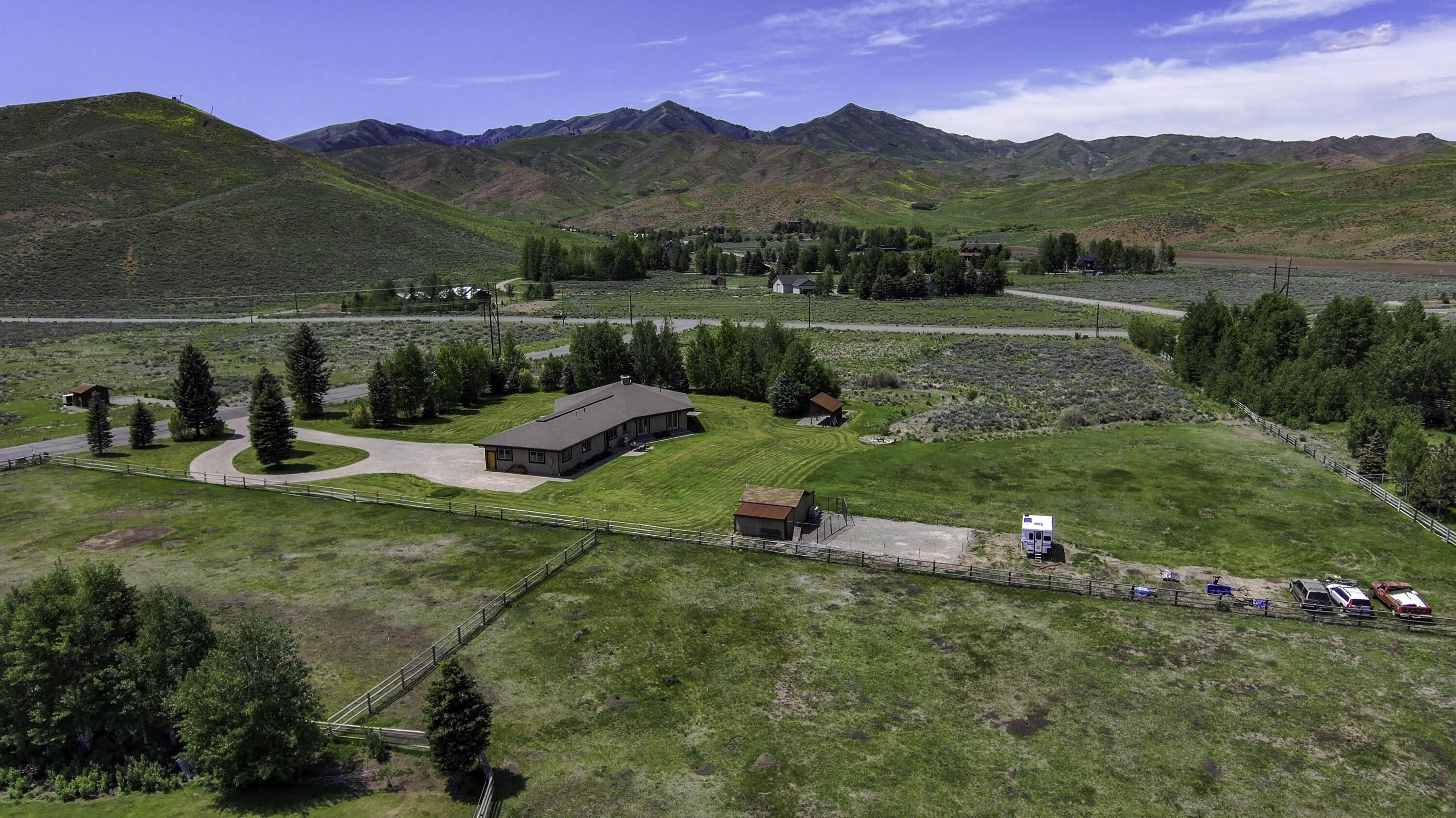 109 N Colorado Gulch Rd Property Photo 26