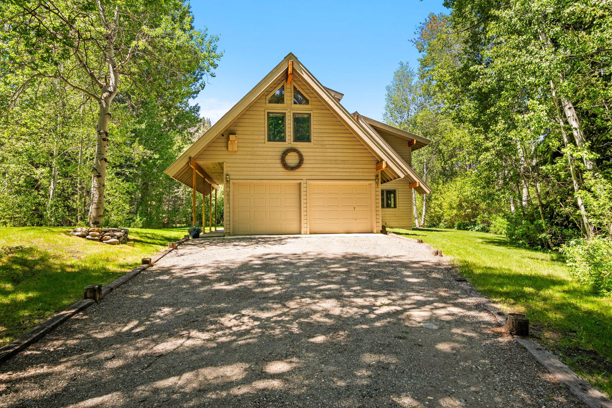 233 Eagle Creek Loop Property Photo 1