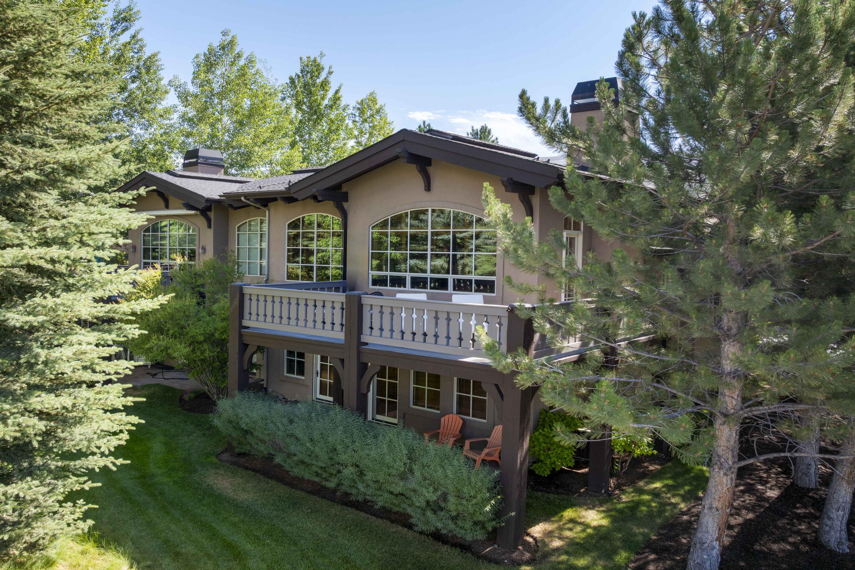 1 Villa Ct Property Photo 3