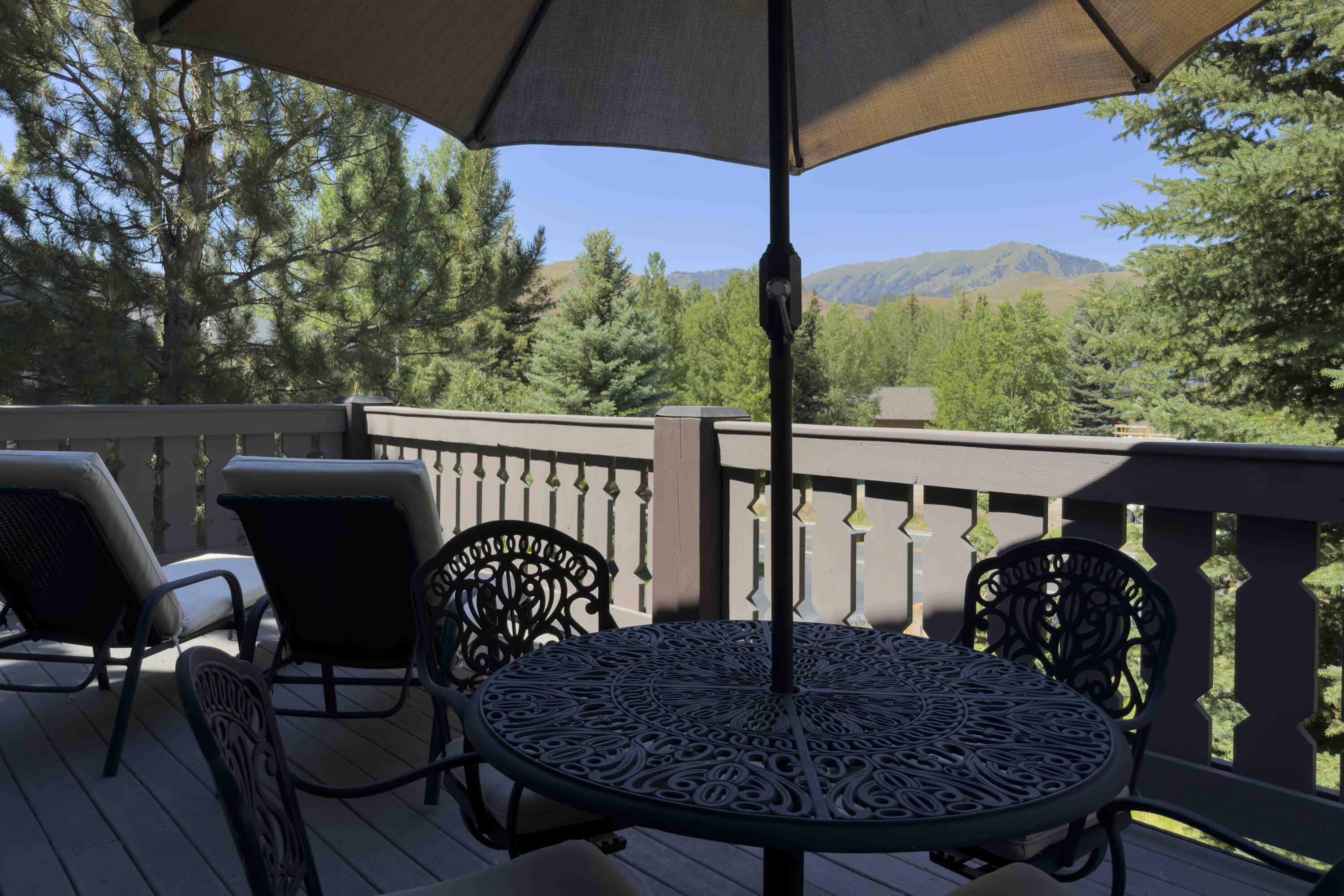1 Villa Ct Property Photo 22