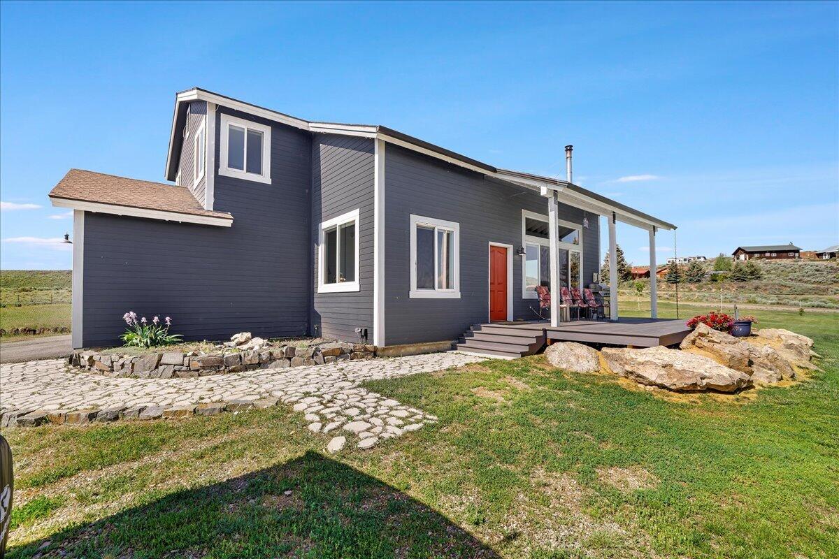 228 W Shore Loop