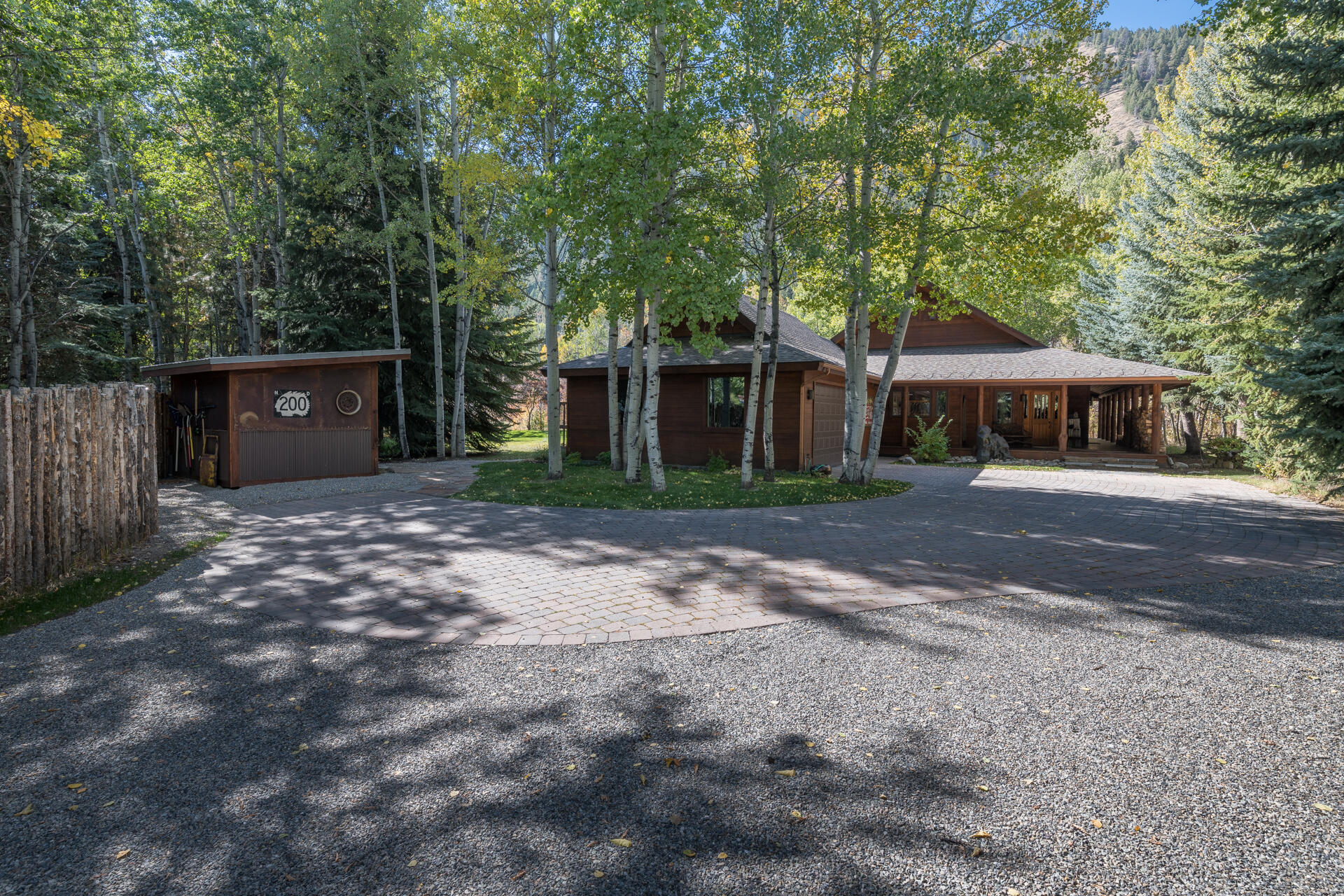 106 Canyon Dr Property Photo 1
