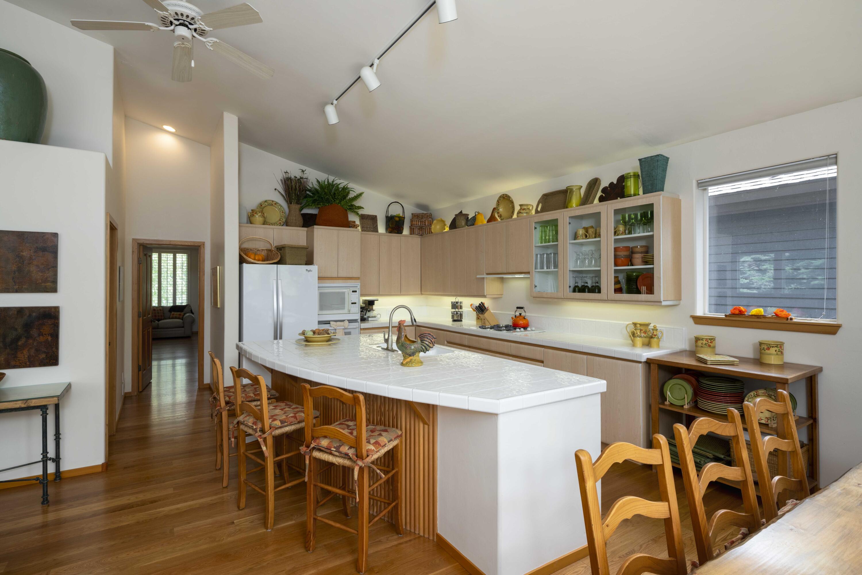 4614 Arrowwood Condo Dr Property Photo 11