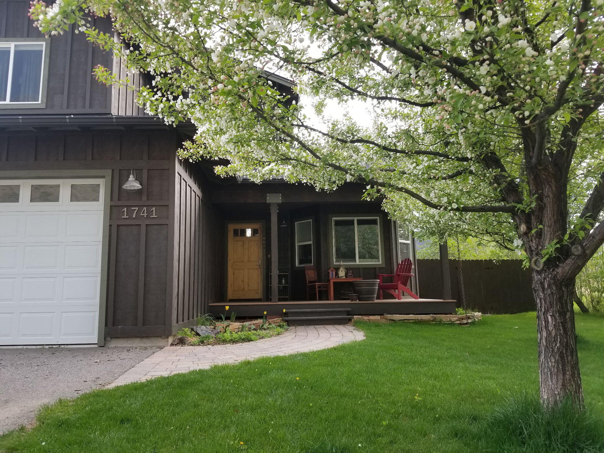 1741 Laurelwood Dr Property Photo 1