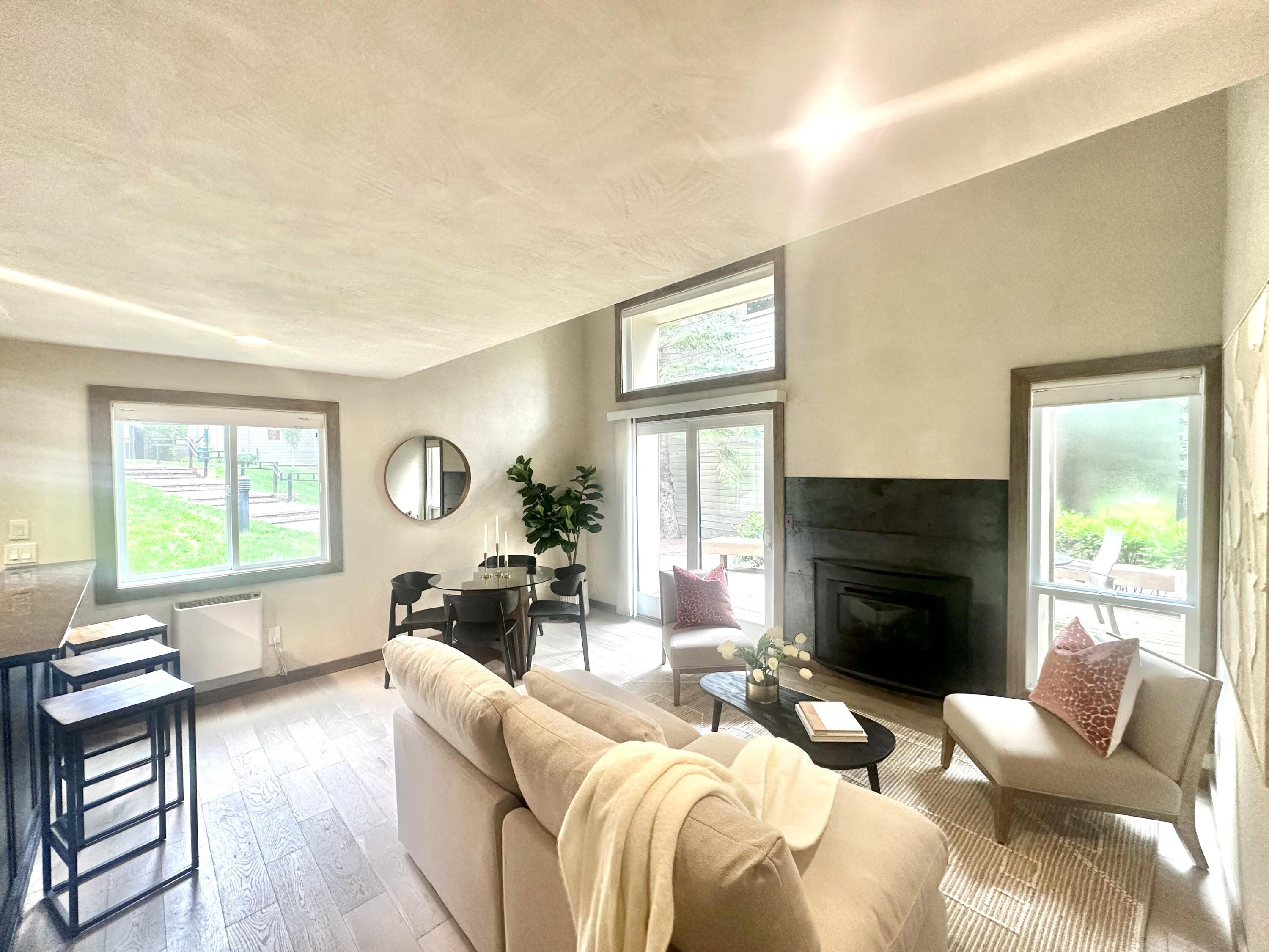 2224 Bonne Vie Condo Dr Property Photo 3