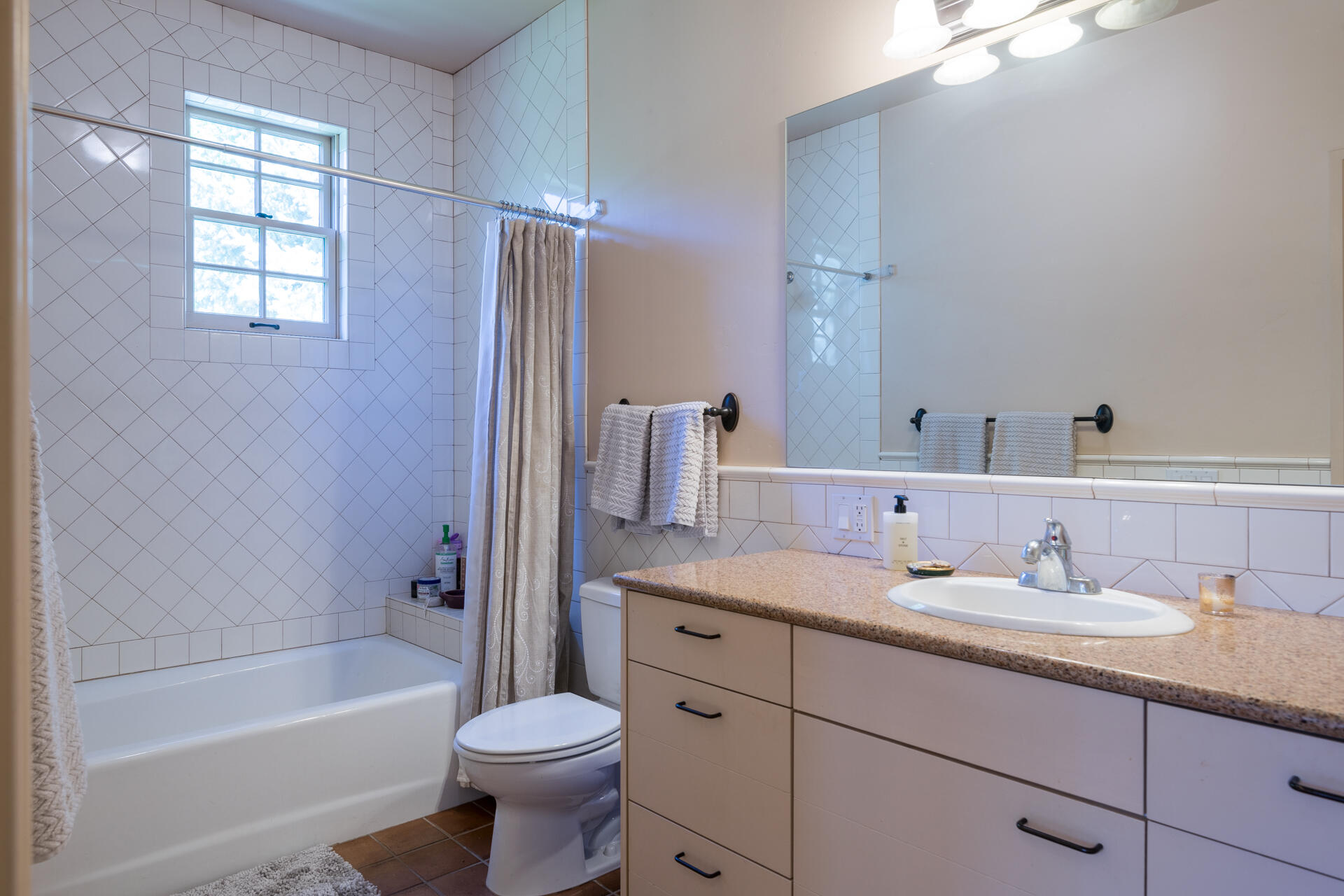 113 N Hiawatha Dr Property Photo 47
