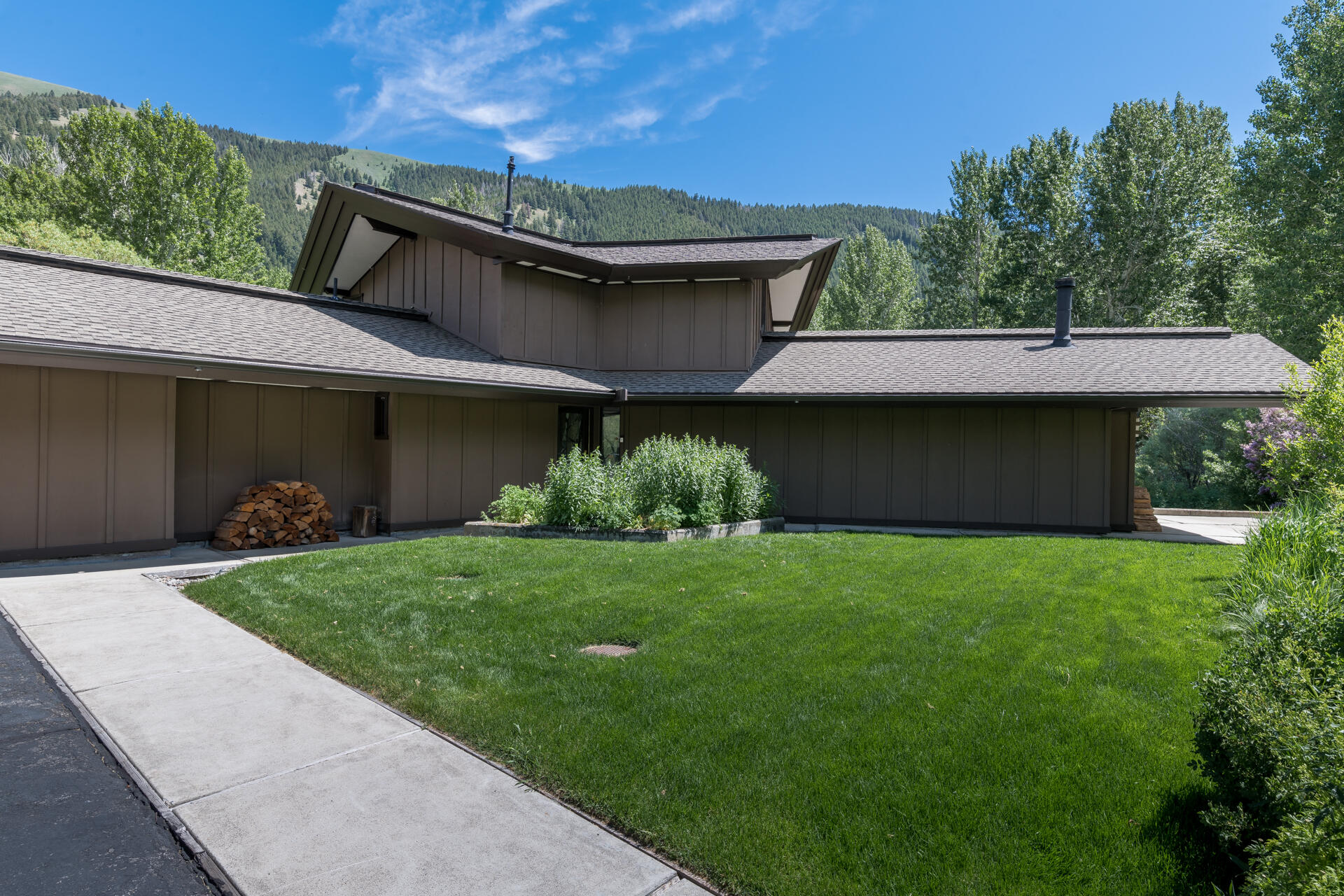 102 Hyndman View Dr Property Photo 36