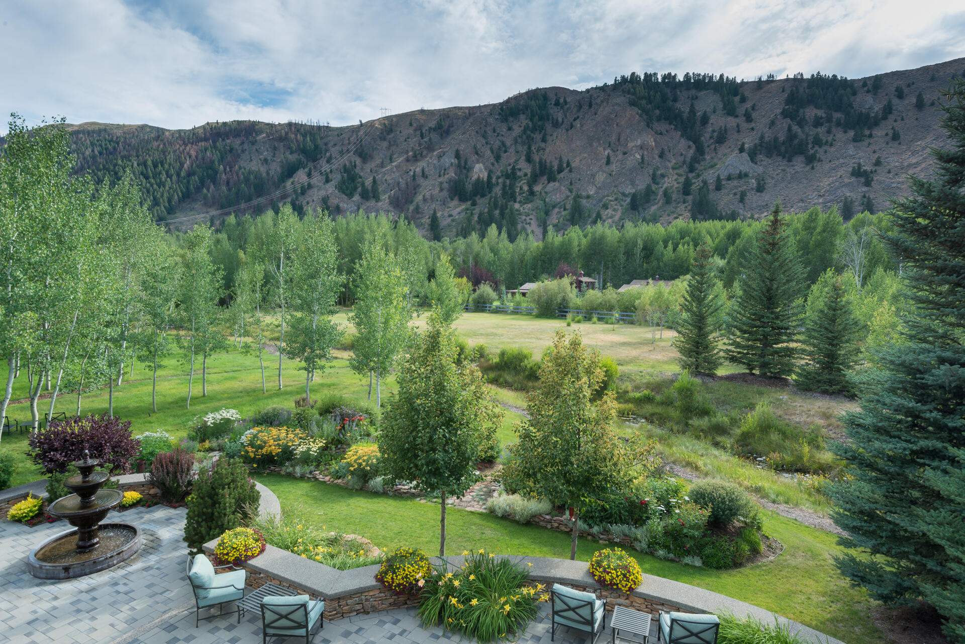 137 Aspen Lakes Dr Property Photo 1