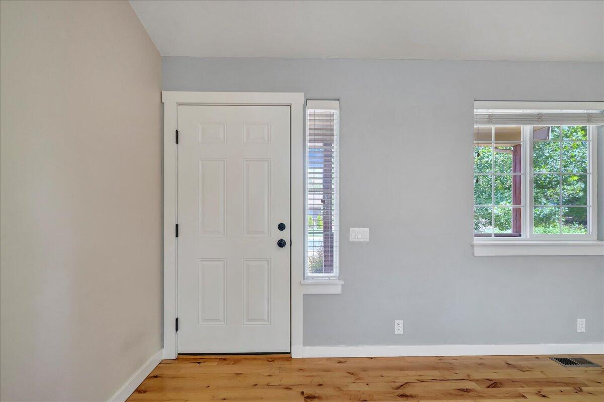 1845 Ridgerock Lane Property Photo 3
