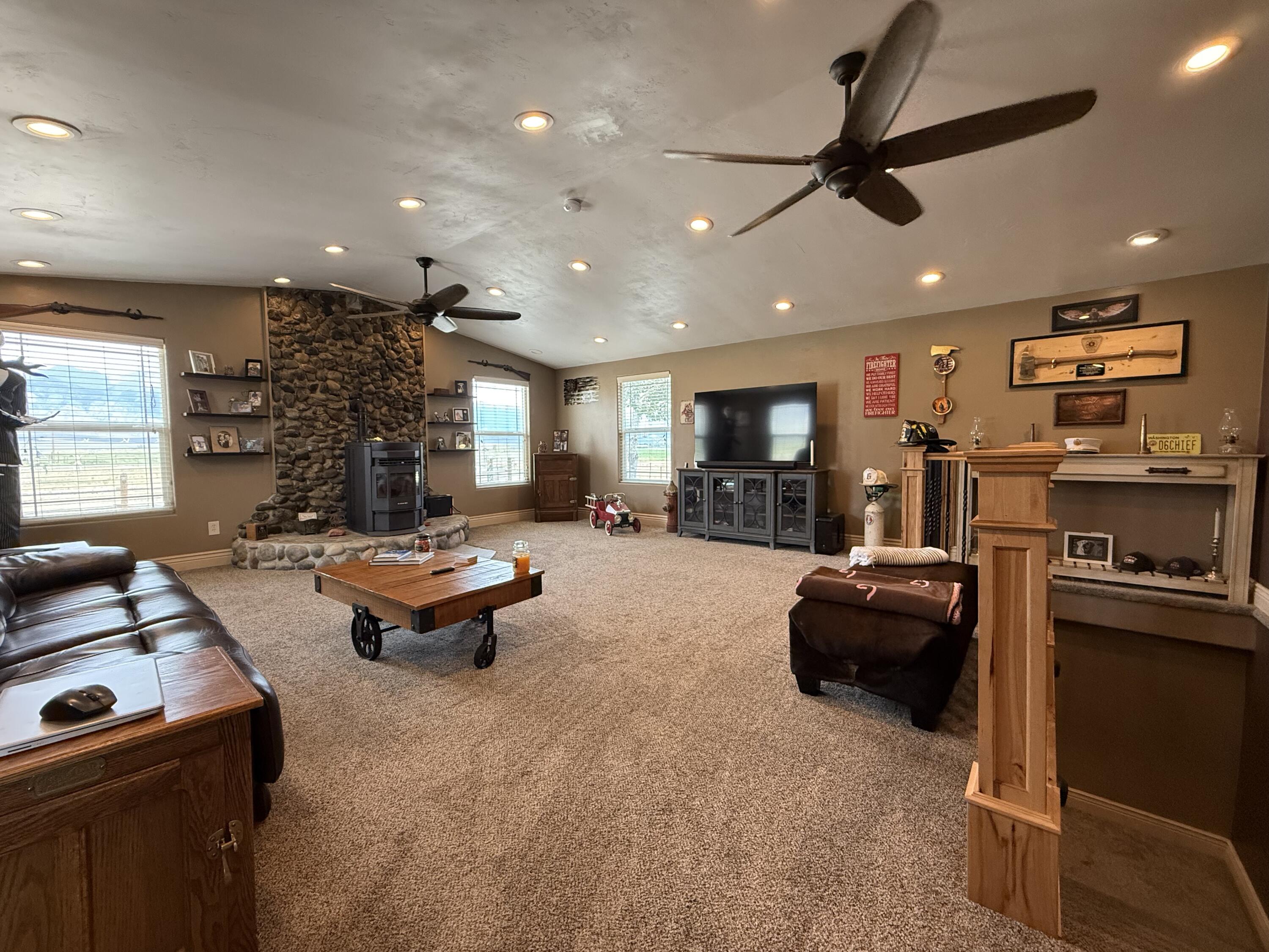 4133 Us-93 Property Photo 6