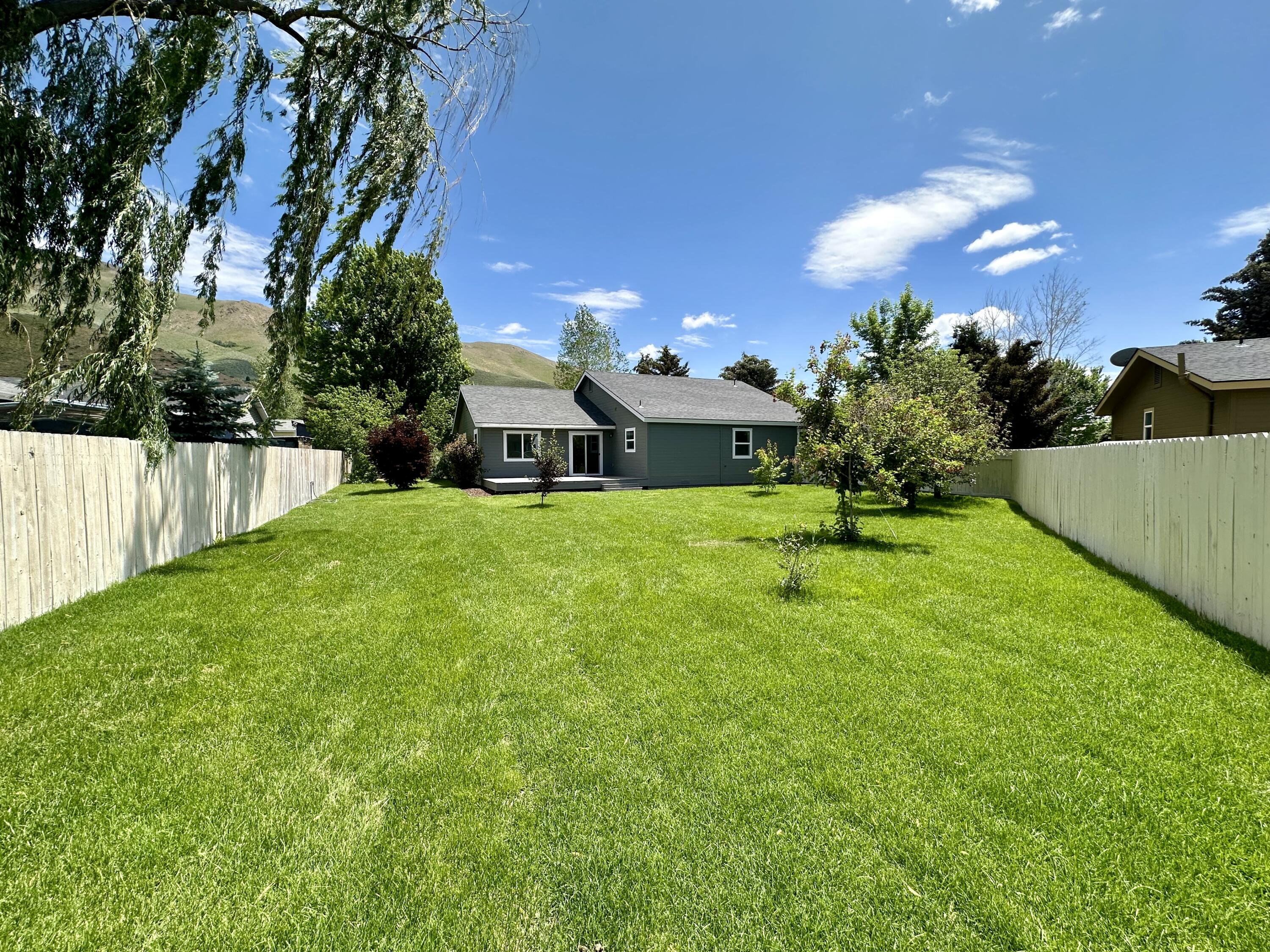 921 Snowflake Dr Property Photo 29
