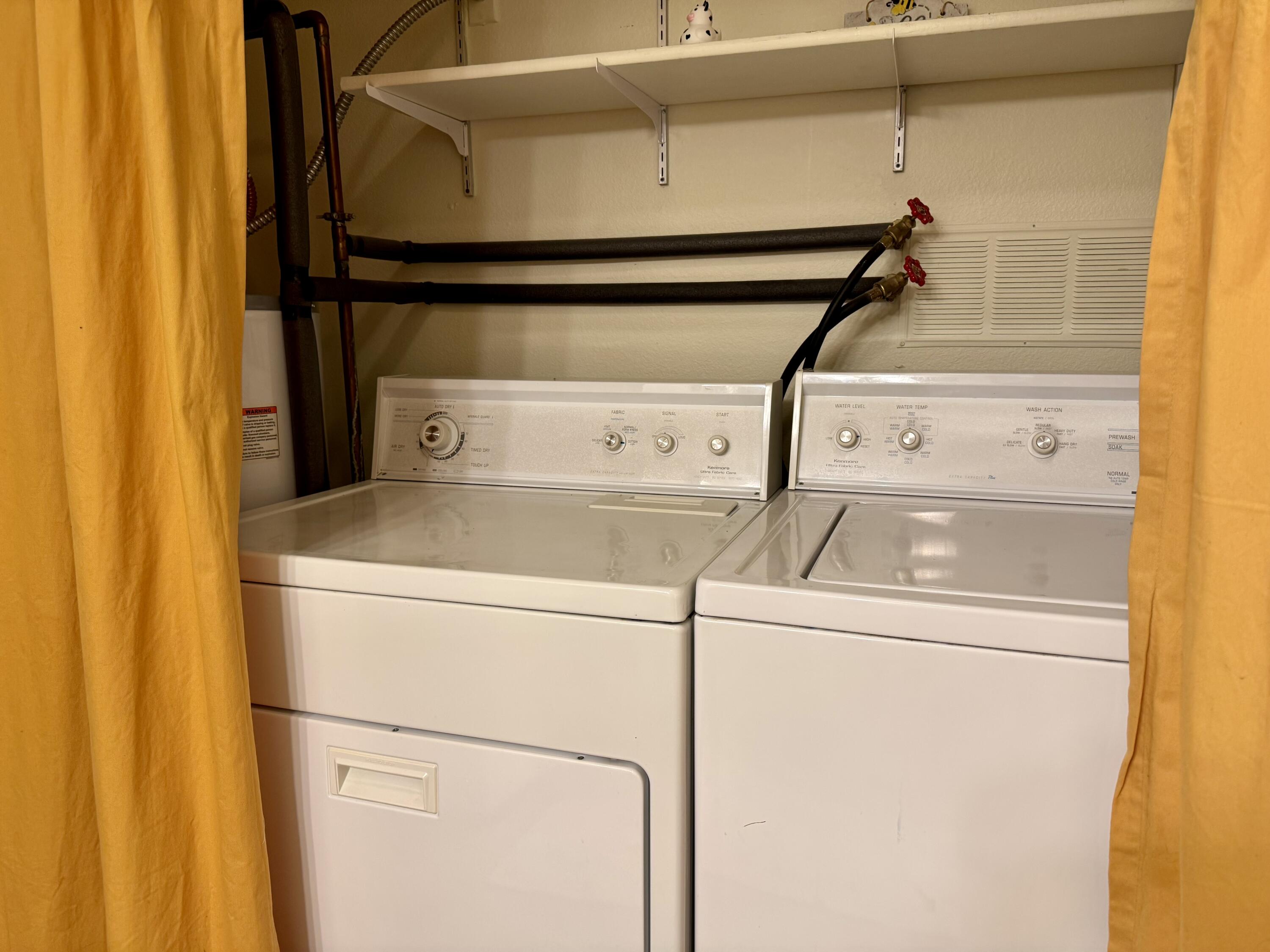 204 Carbonate Dr Property Photo 9