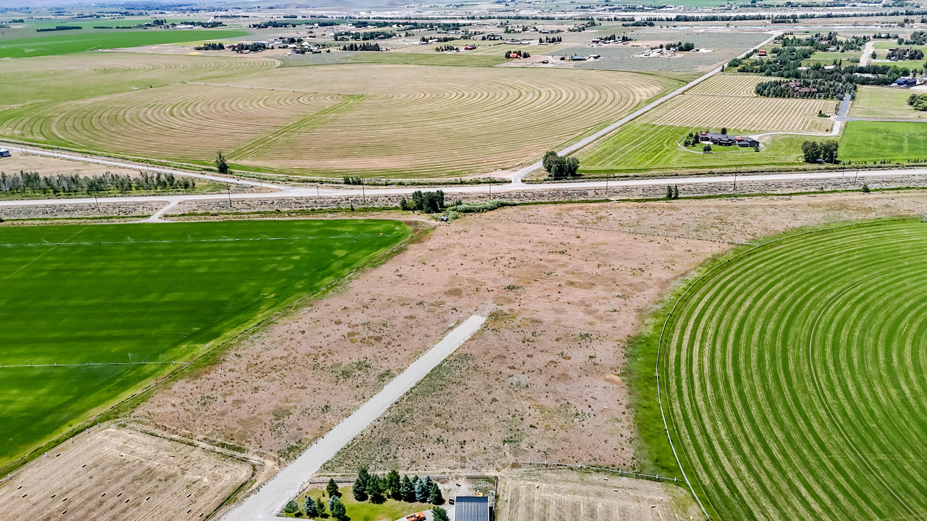 400 Malcolm Lane Property Photo 2