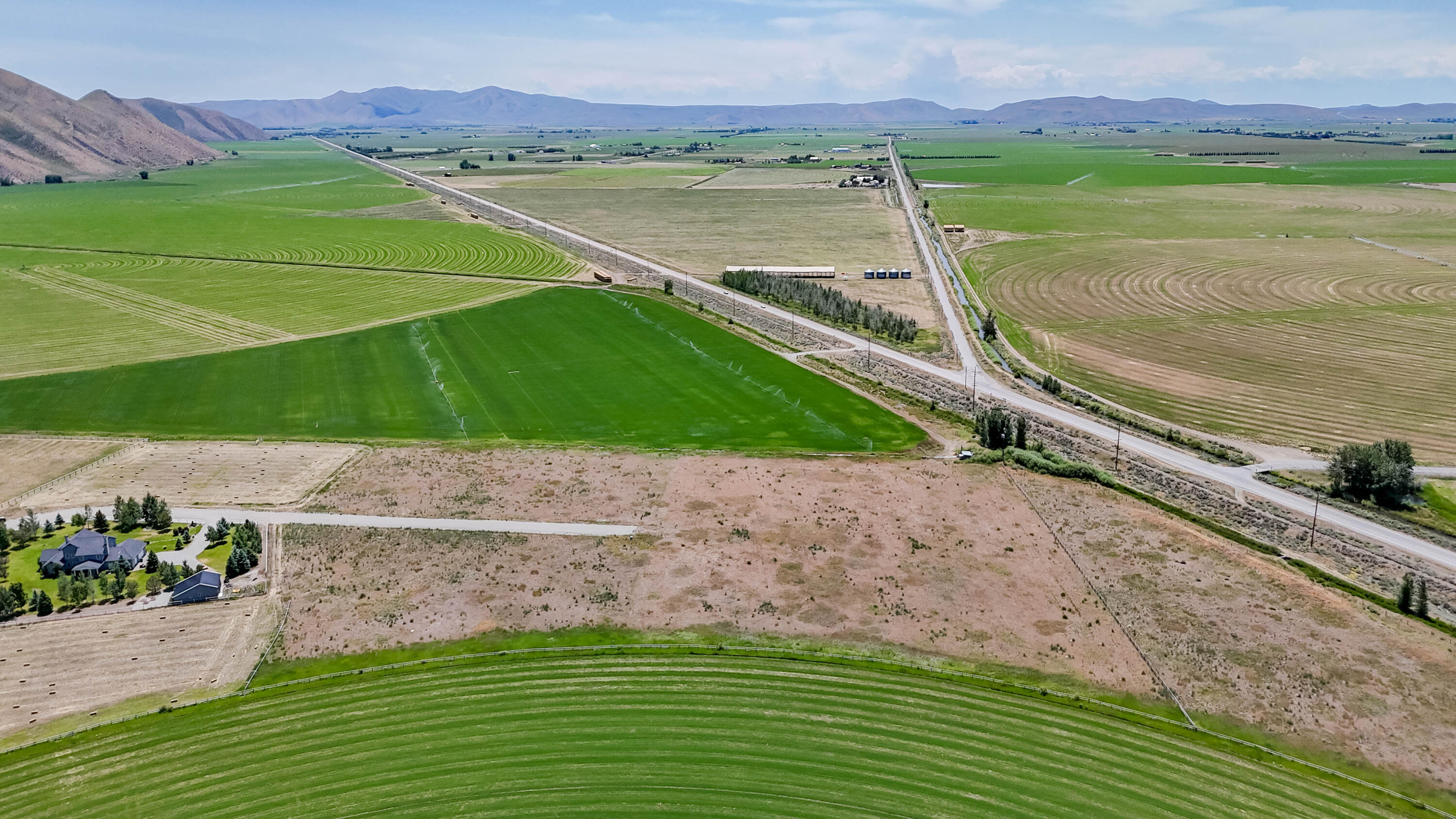 400 Malcolm Lane Property Photo 3