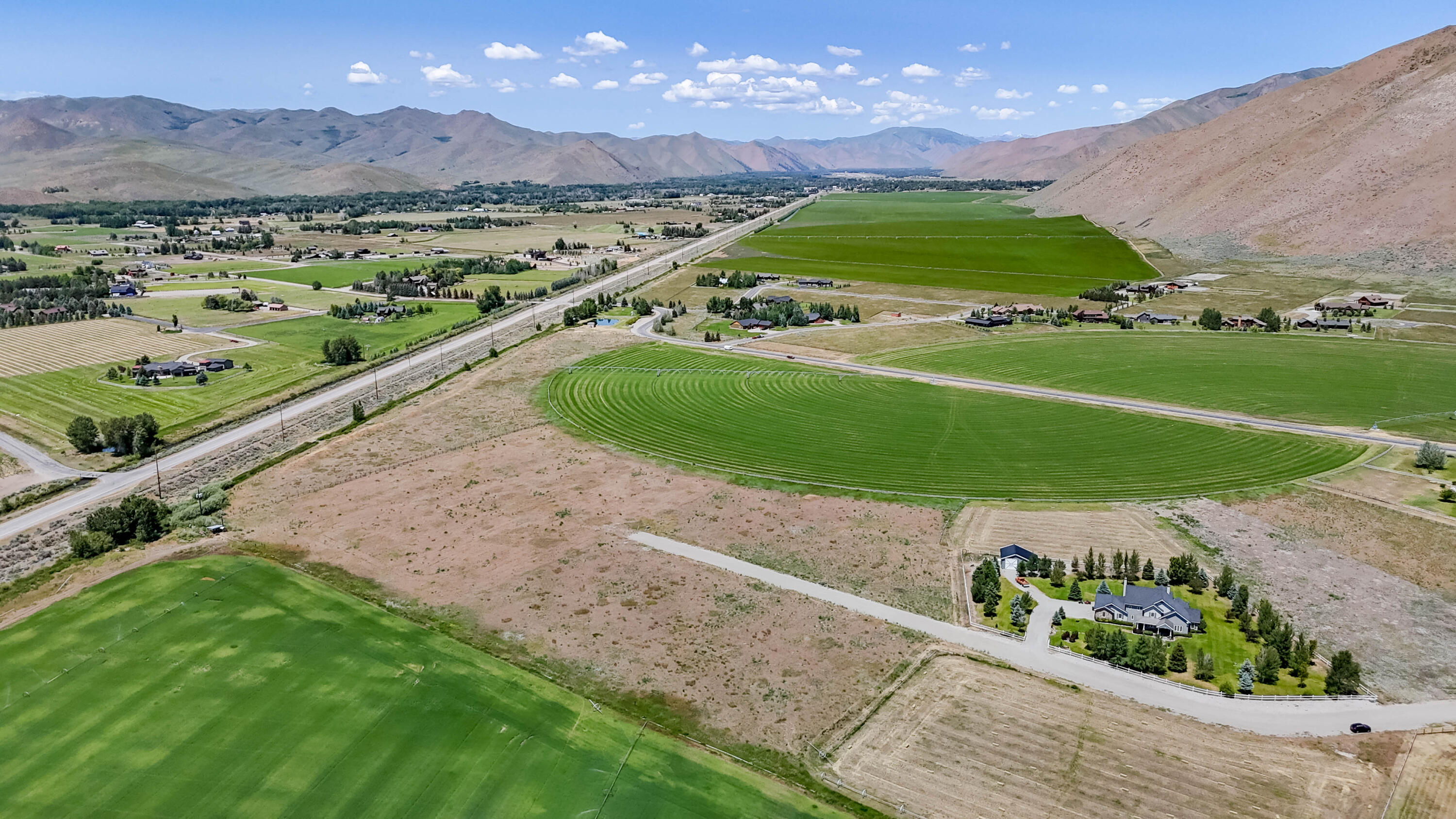 400 Malcolm Lane Property Photo 8