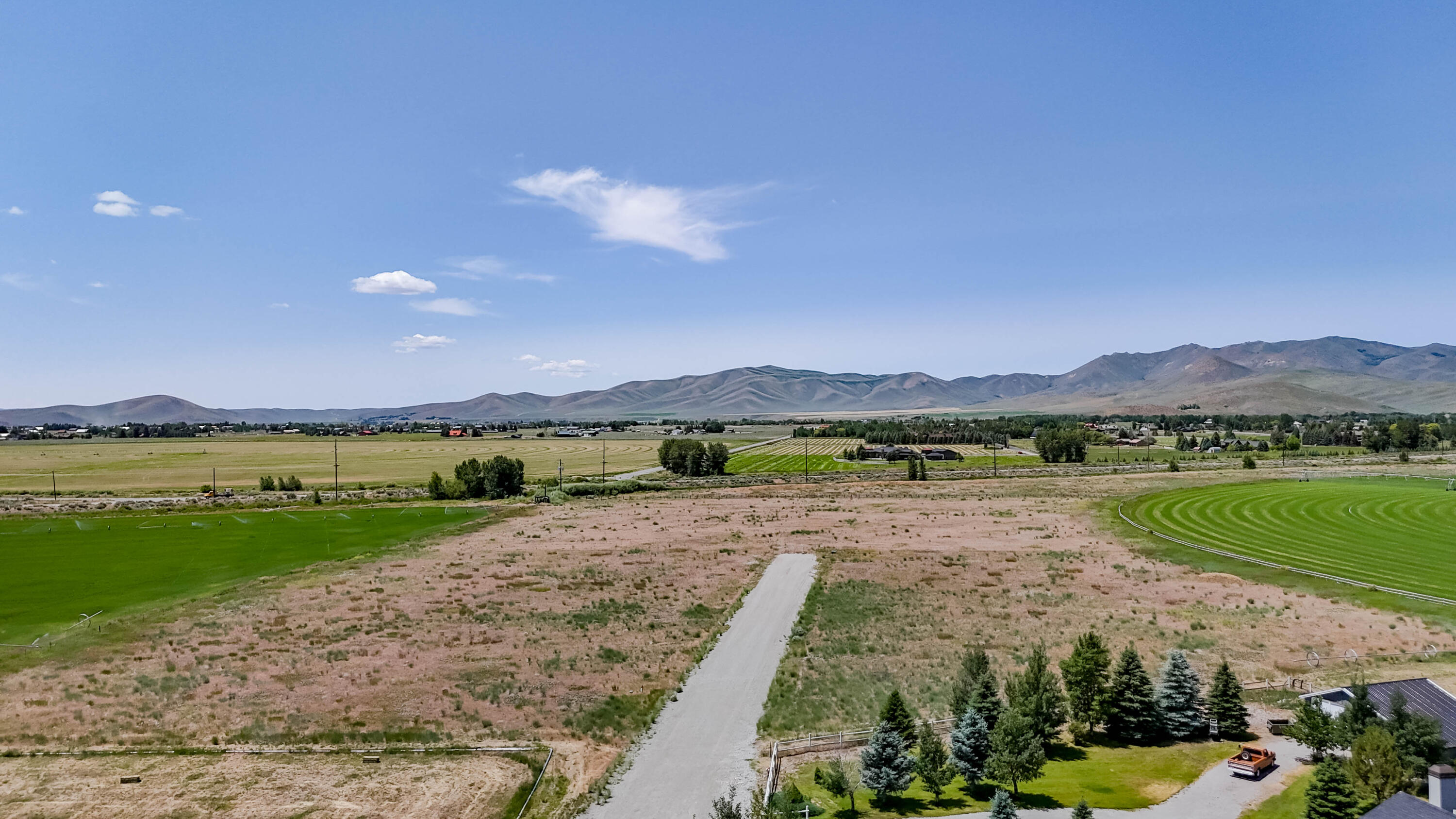 400 Malcolm Lane Property Photo 9