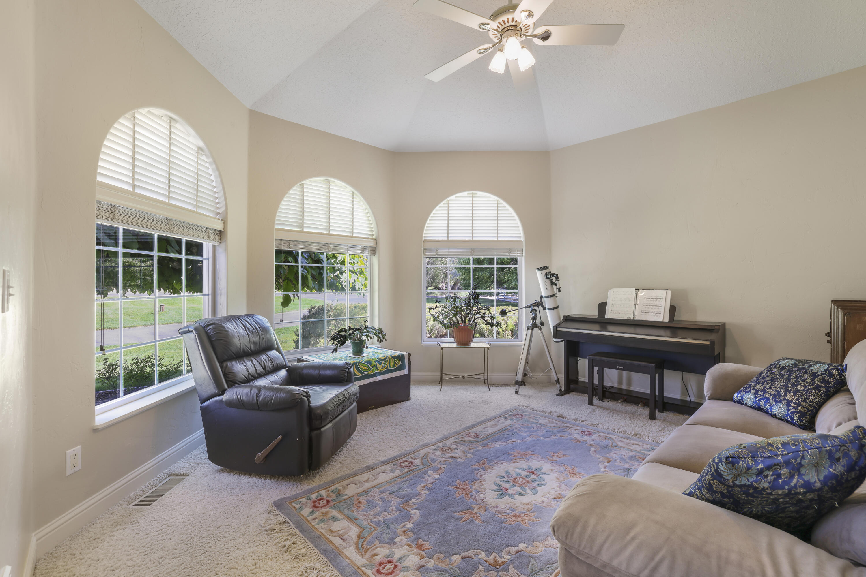 3283 Willow Circle Property Photo 6
