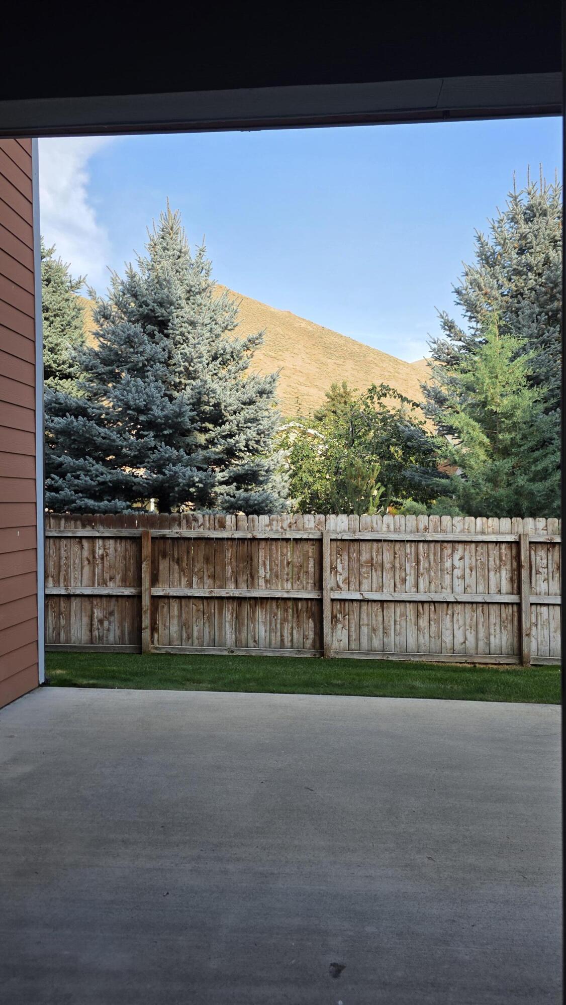 1930 Copper Ranch Lane Property Photo 2