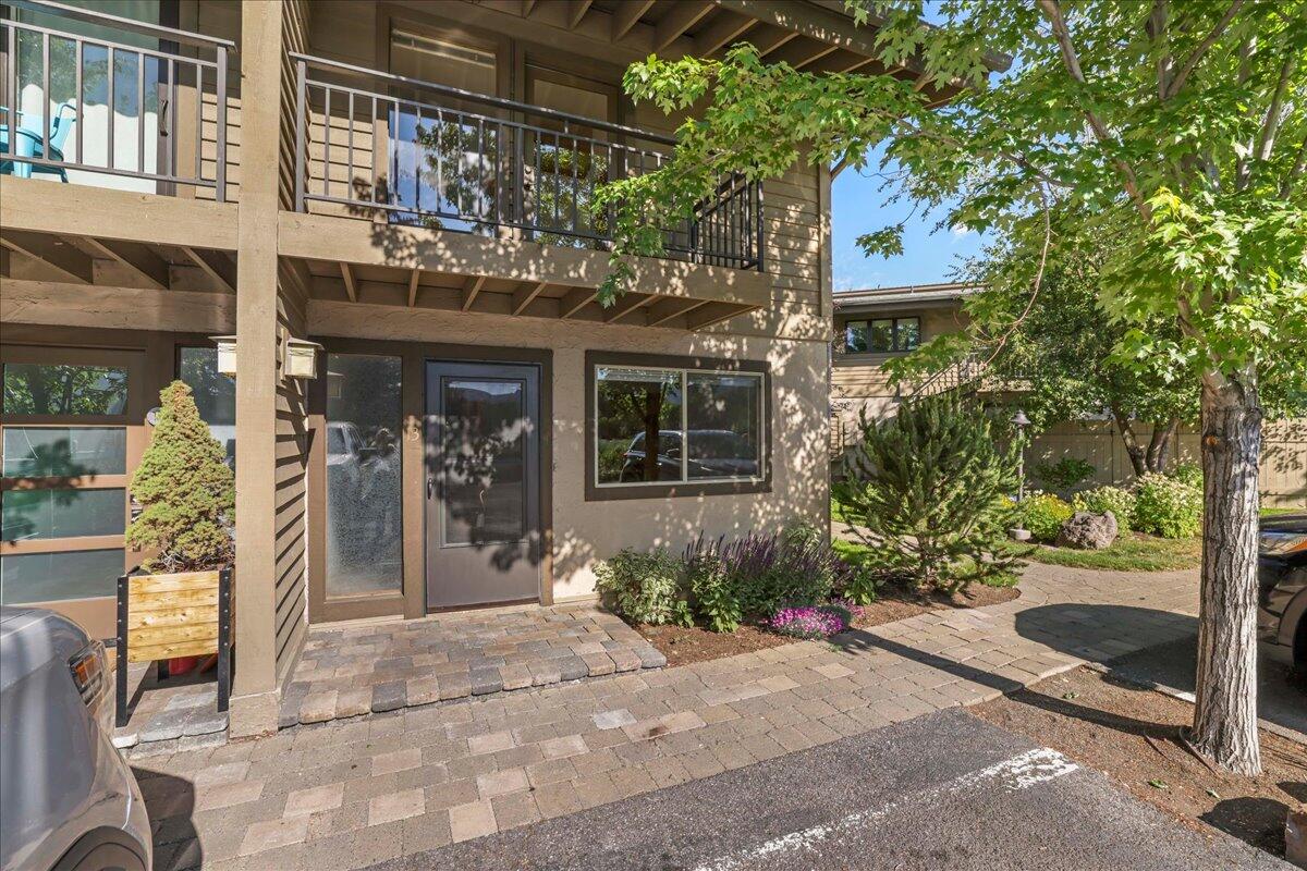 121 Four Seasons Way Property Photo 1