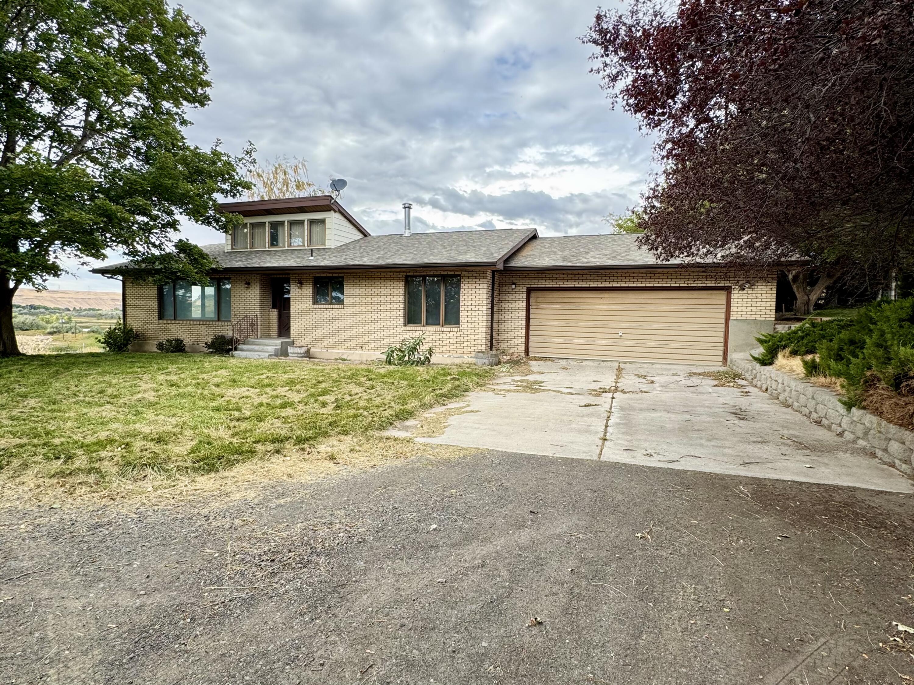 1060 Norwood Rd Property Photo 1