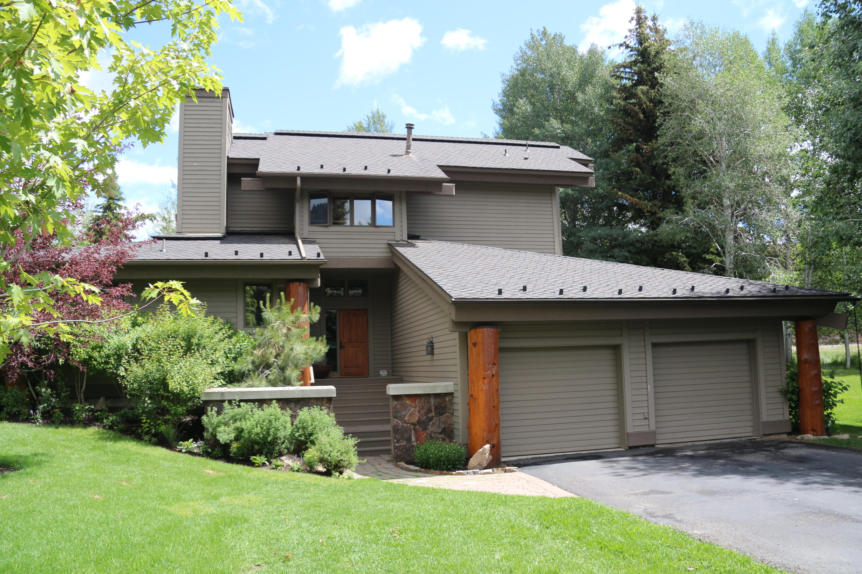 908 Cheyenne Ct Property Photo 1