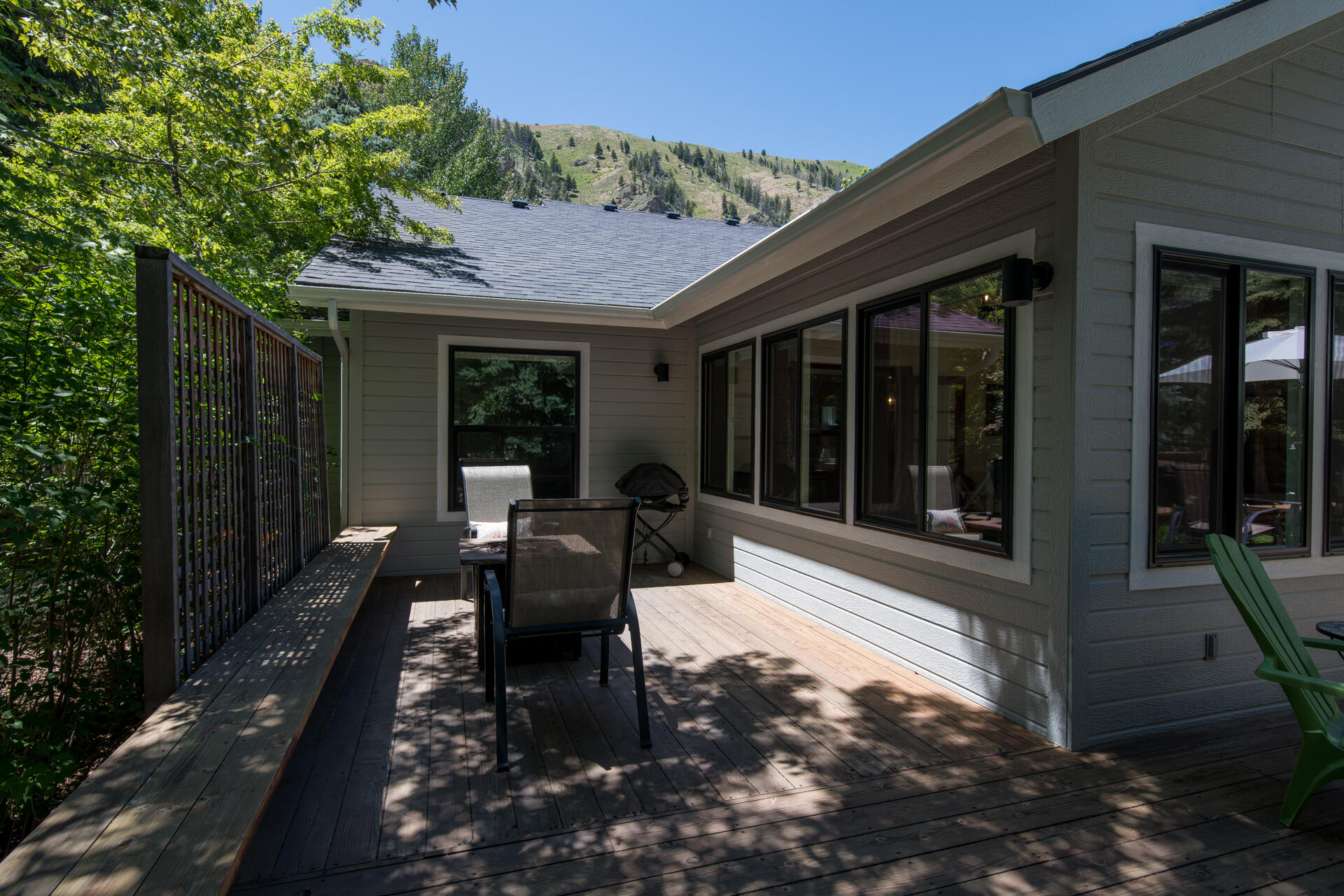 710 Angela Dr Property Photo 27