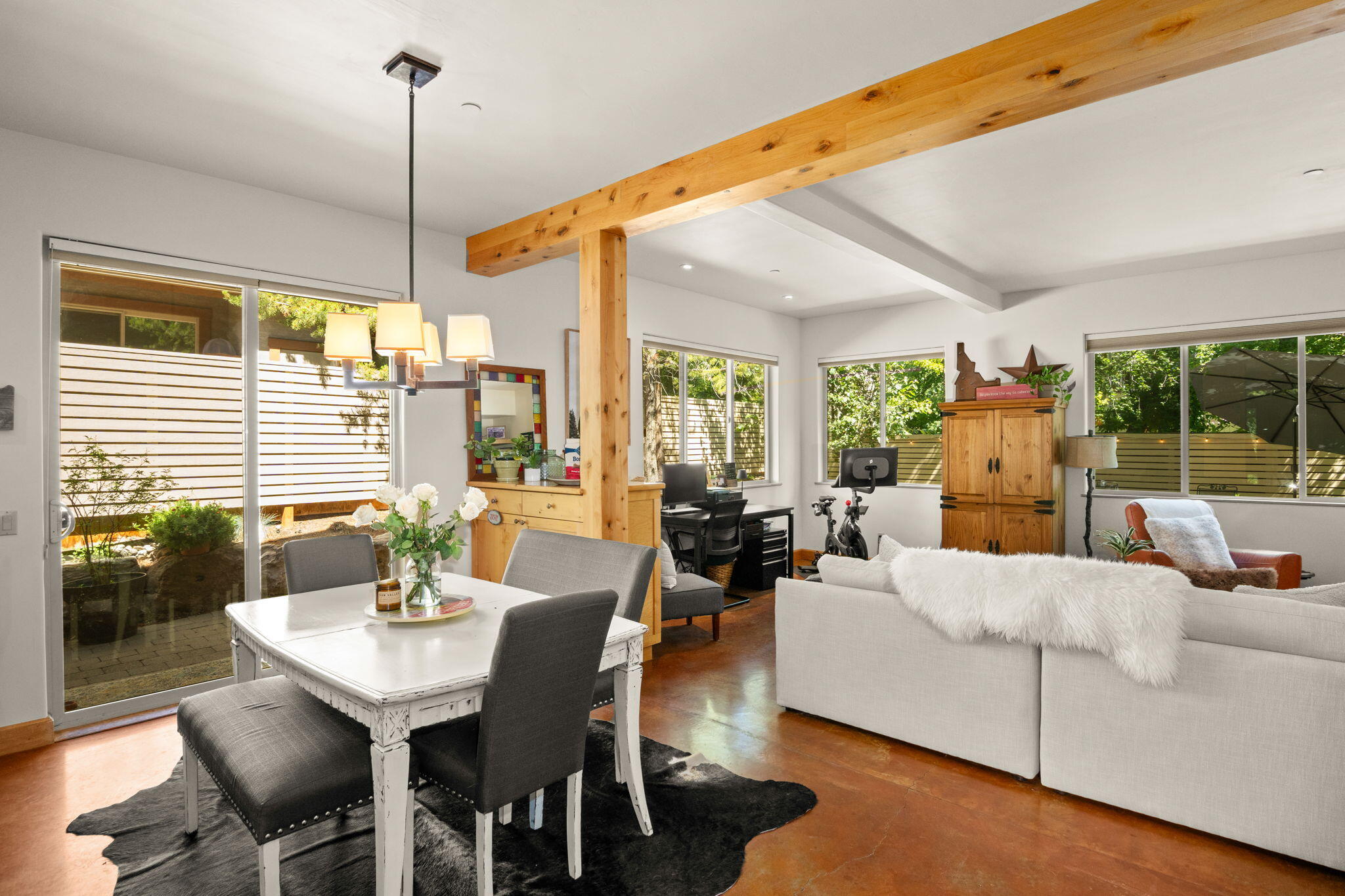 101 Four Seasons Way Property Photo 1