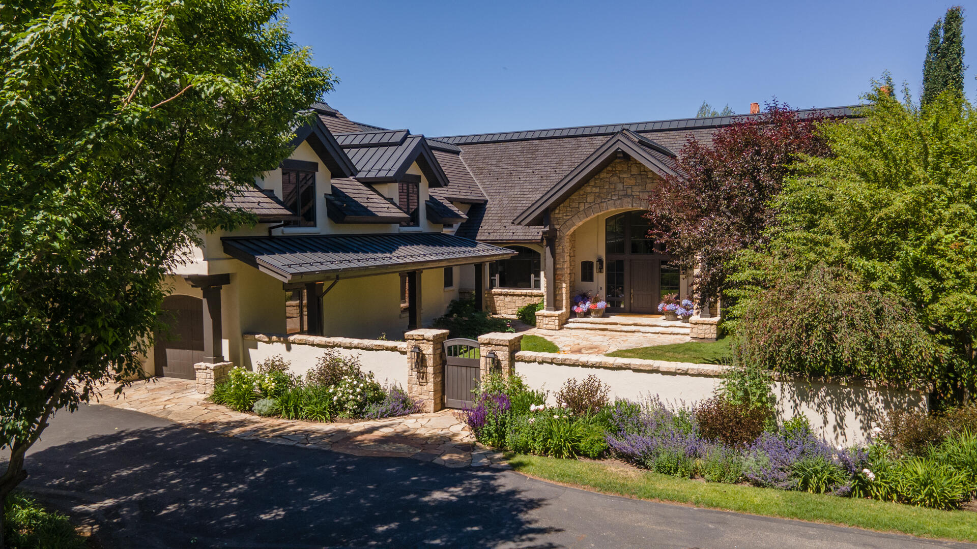 75 S Club View Dr Property Photo 1