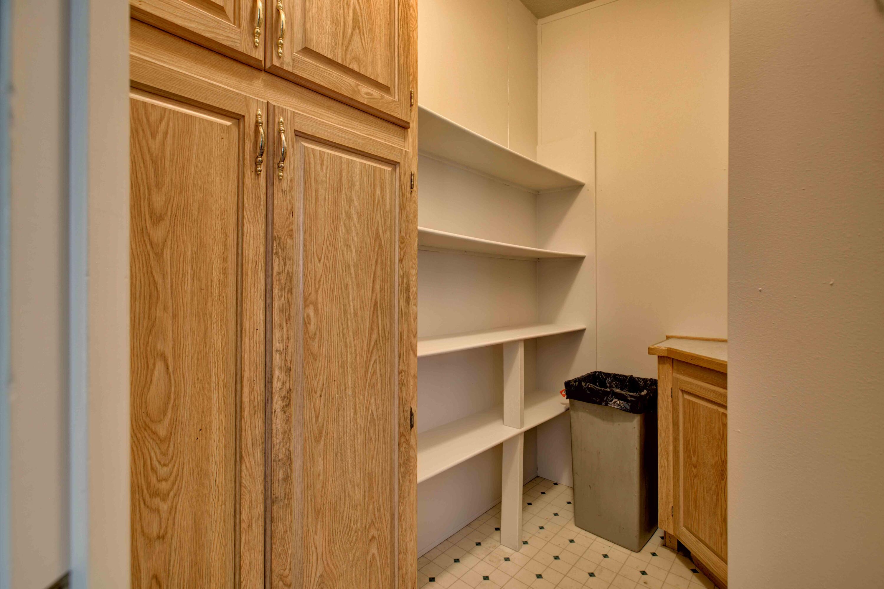 201 Lollipop Lane Property Photo 6