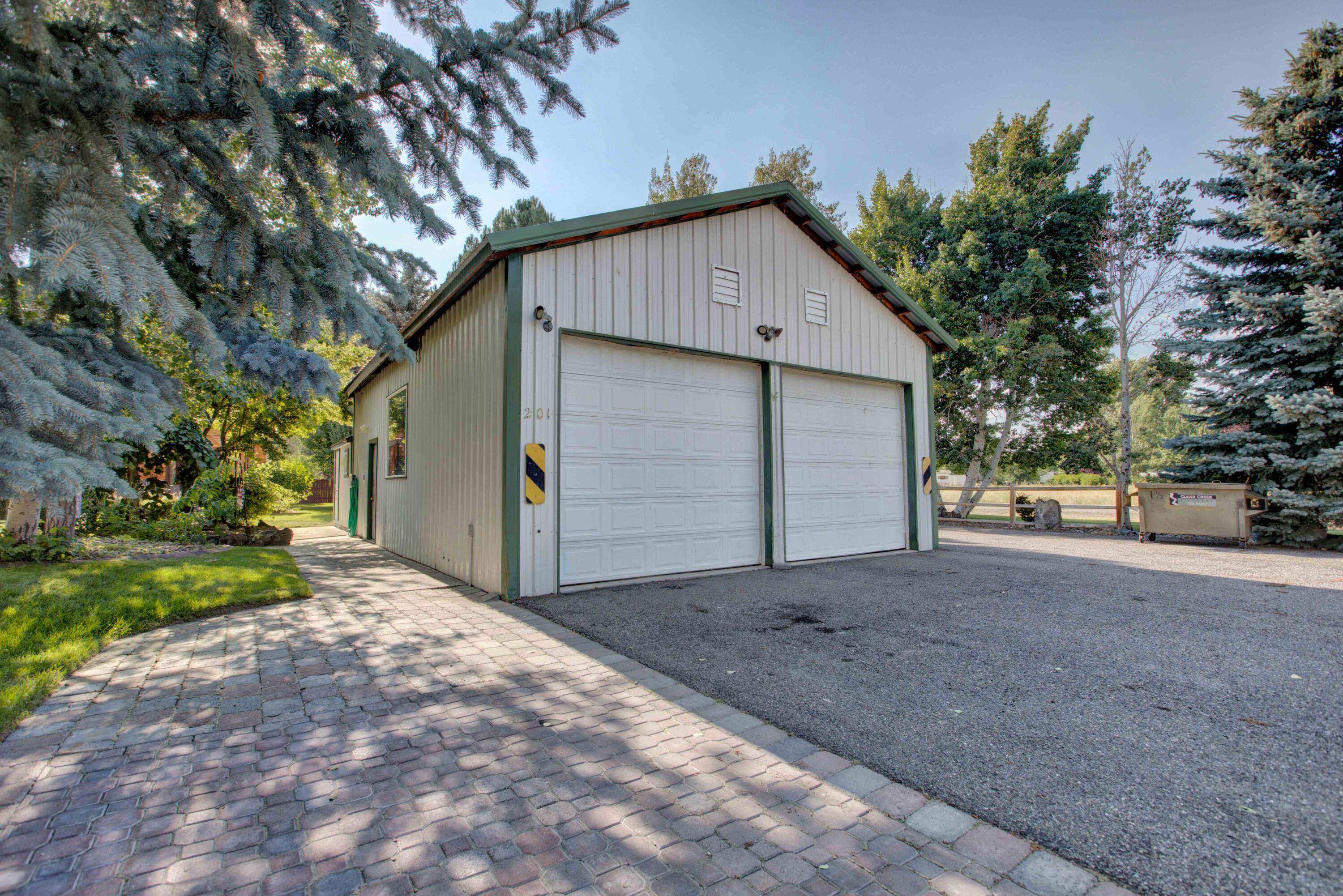201 Lollipop Lane Property Photo 37