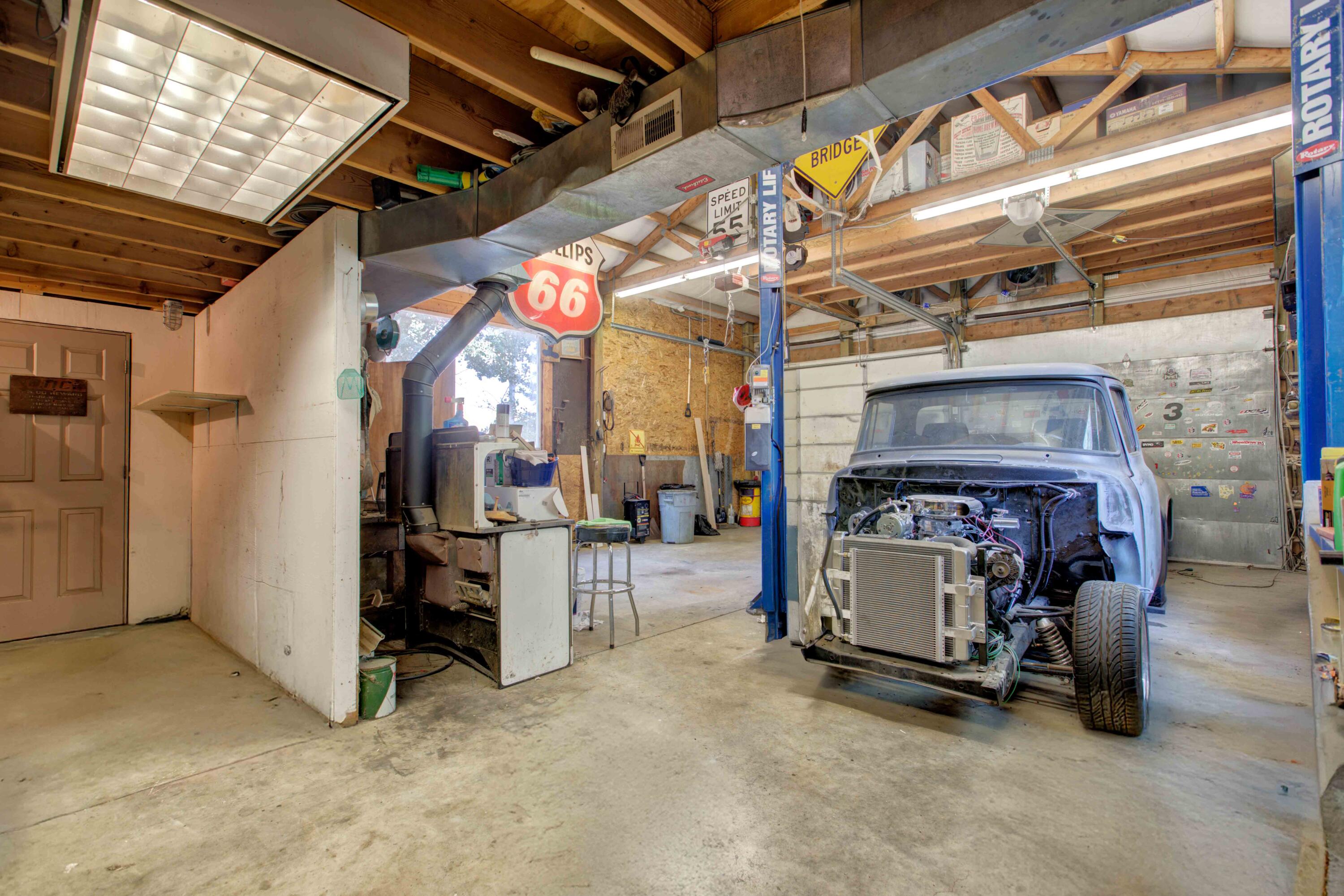 201 Lollipop Lane Property Photo 39