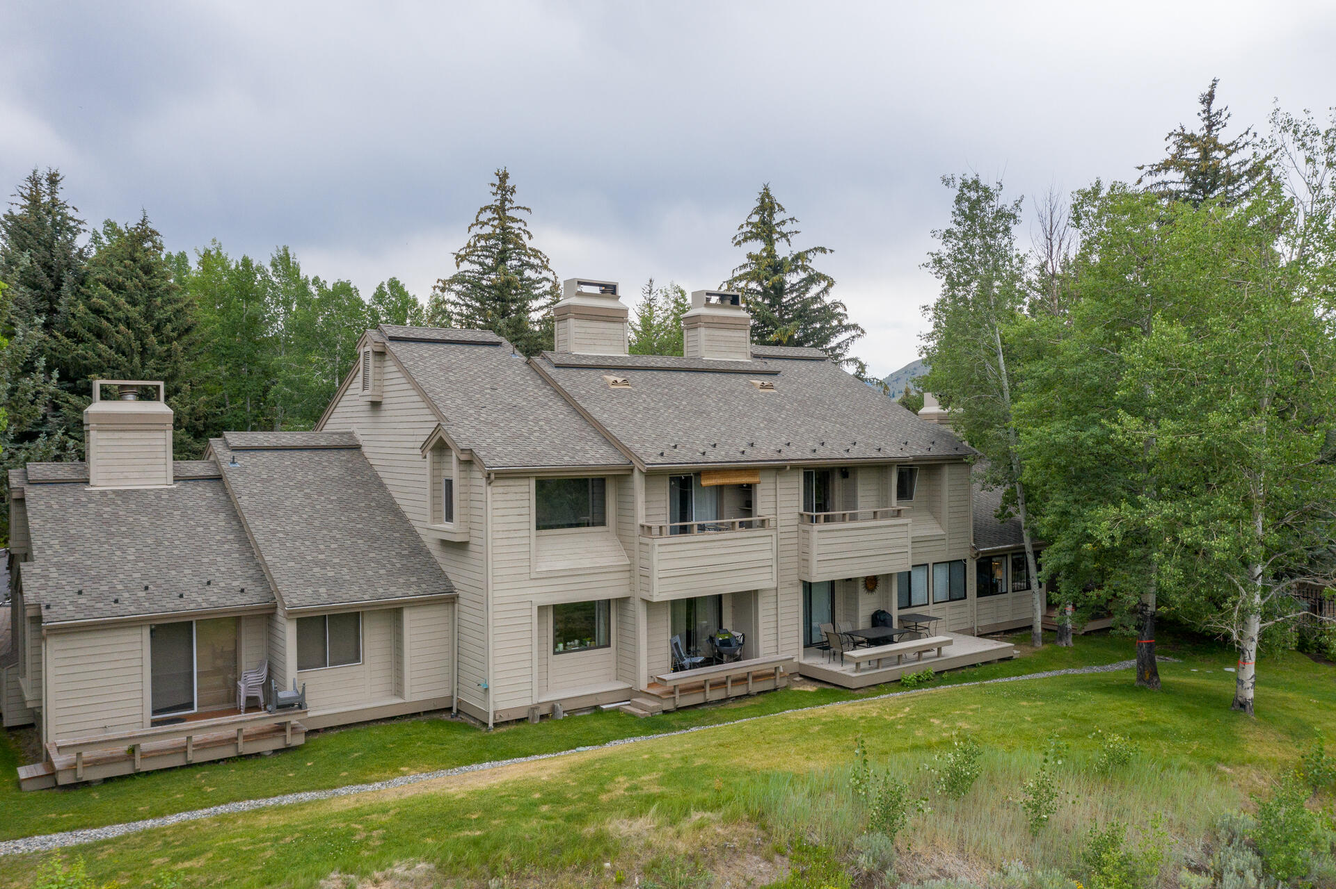 4015 Bluff Condo Dr Property Photo 2