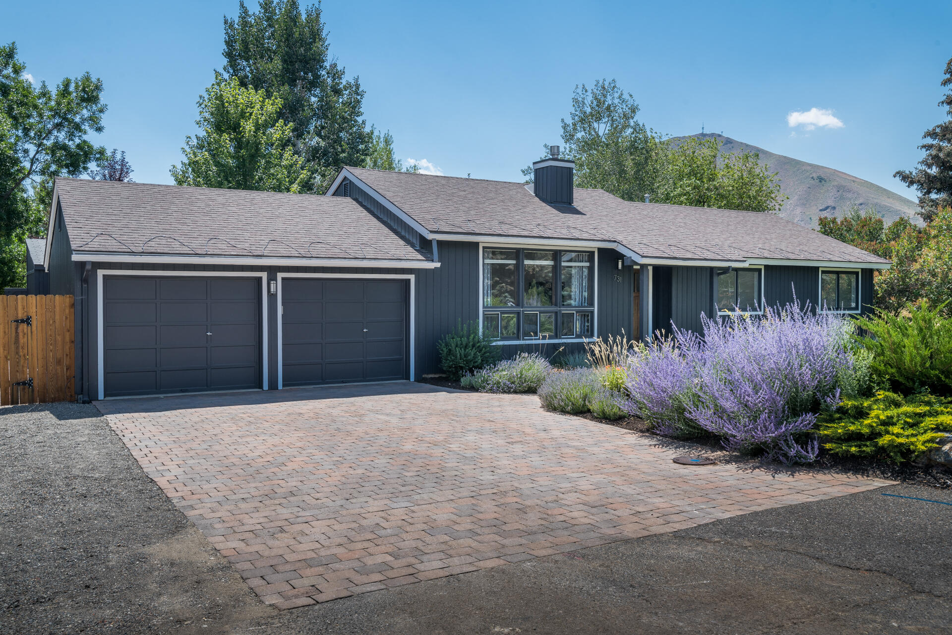 731 Deerfield Dr