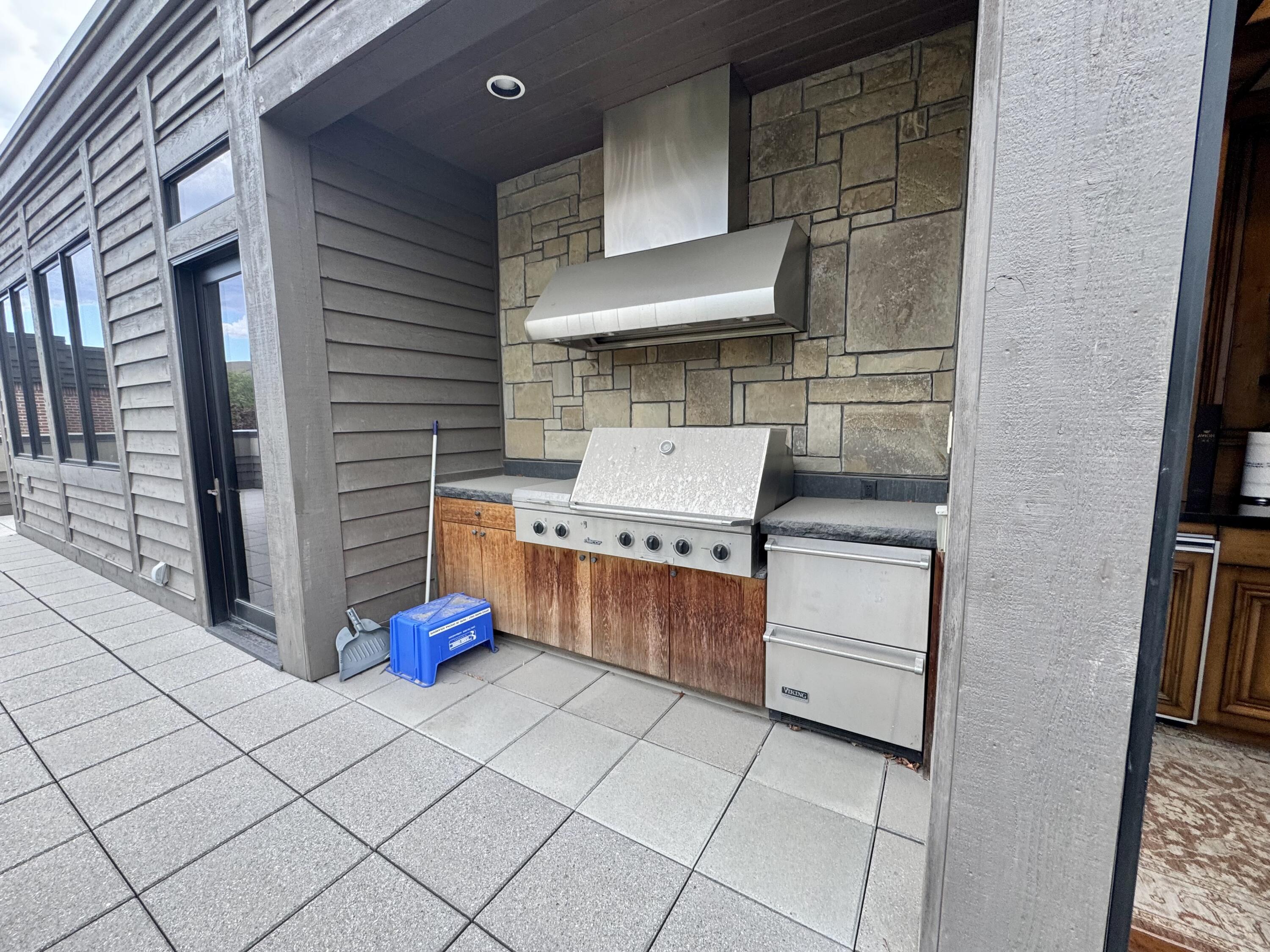 491 N Main St Property Photo 10