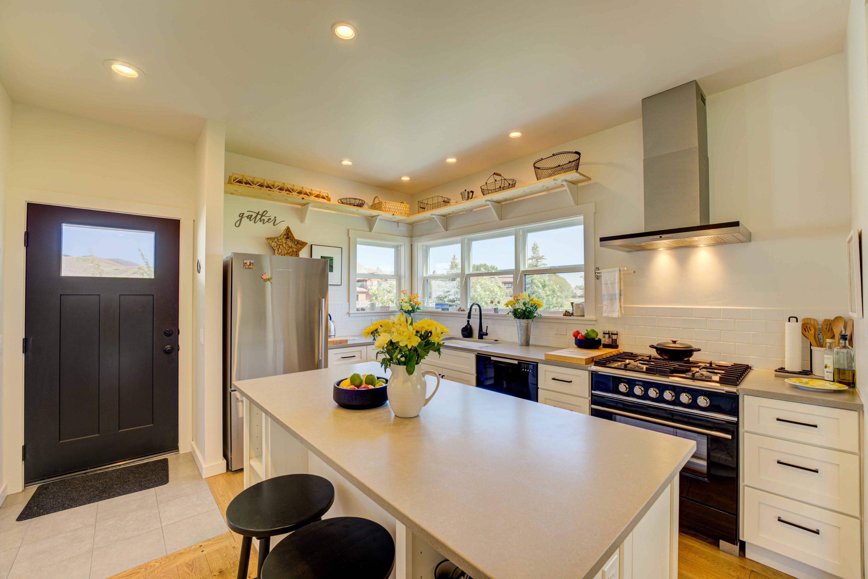 201 Equus Loop Property Photo 2