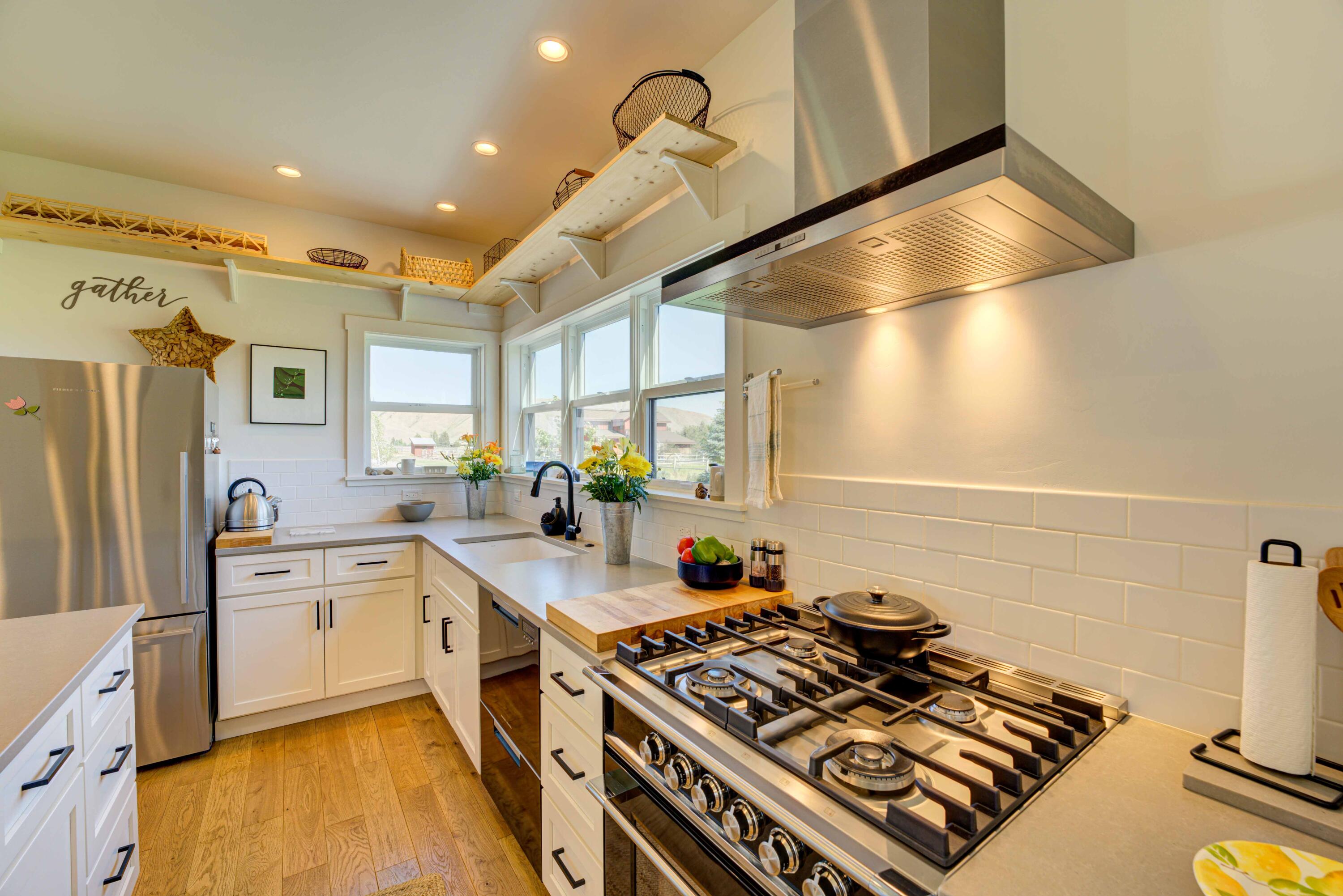 201 Equus Loop Property Photo 4