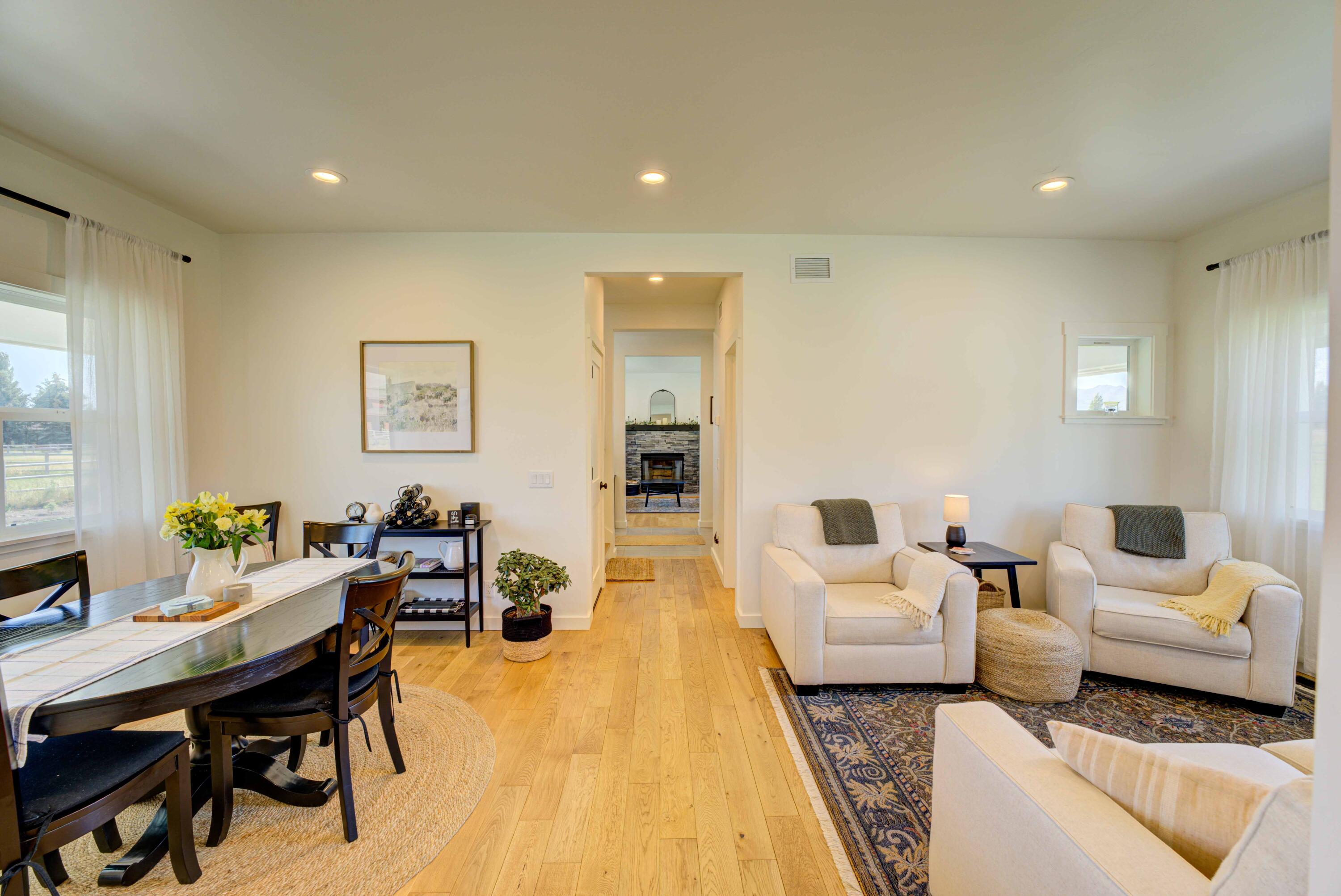 201 Equus Loop Property Photo 8
