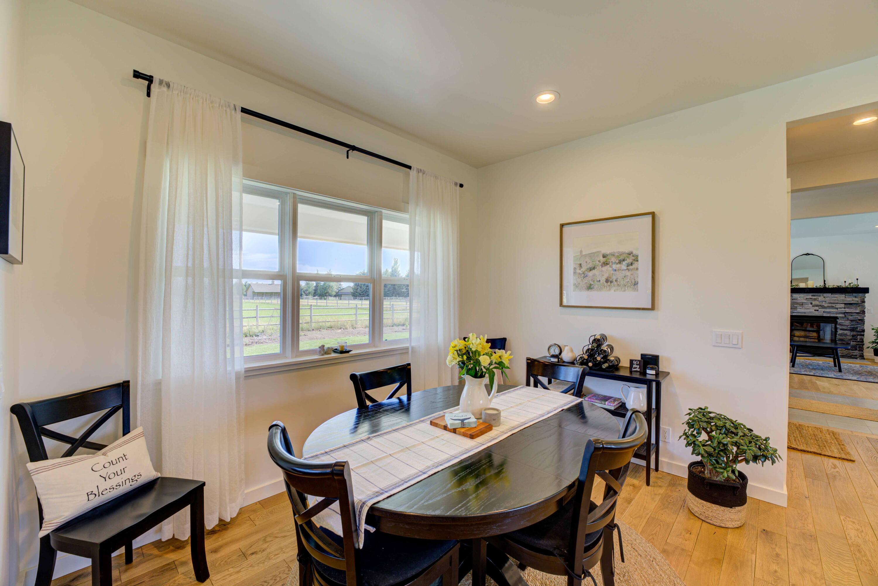 201 Equus Loop Property Photo 9