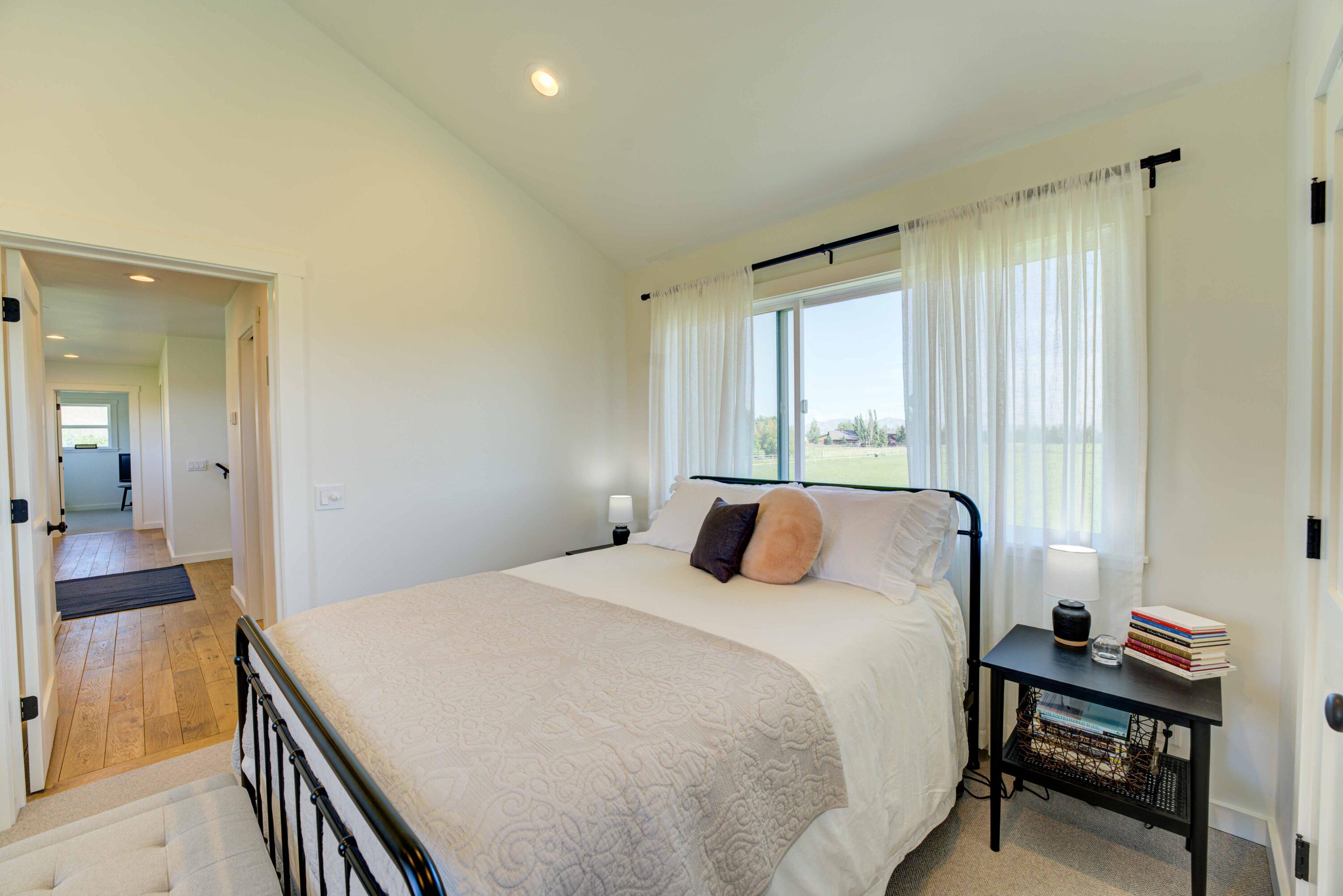 201 Equus Loop Property Photo 17