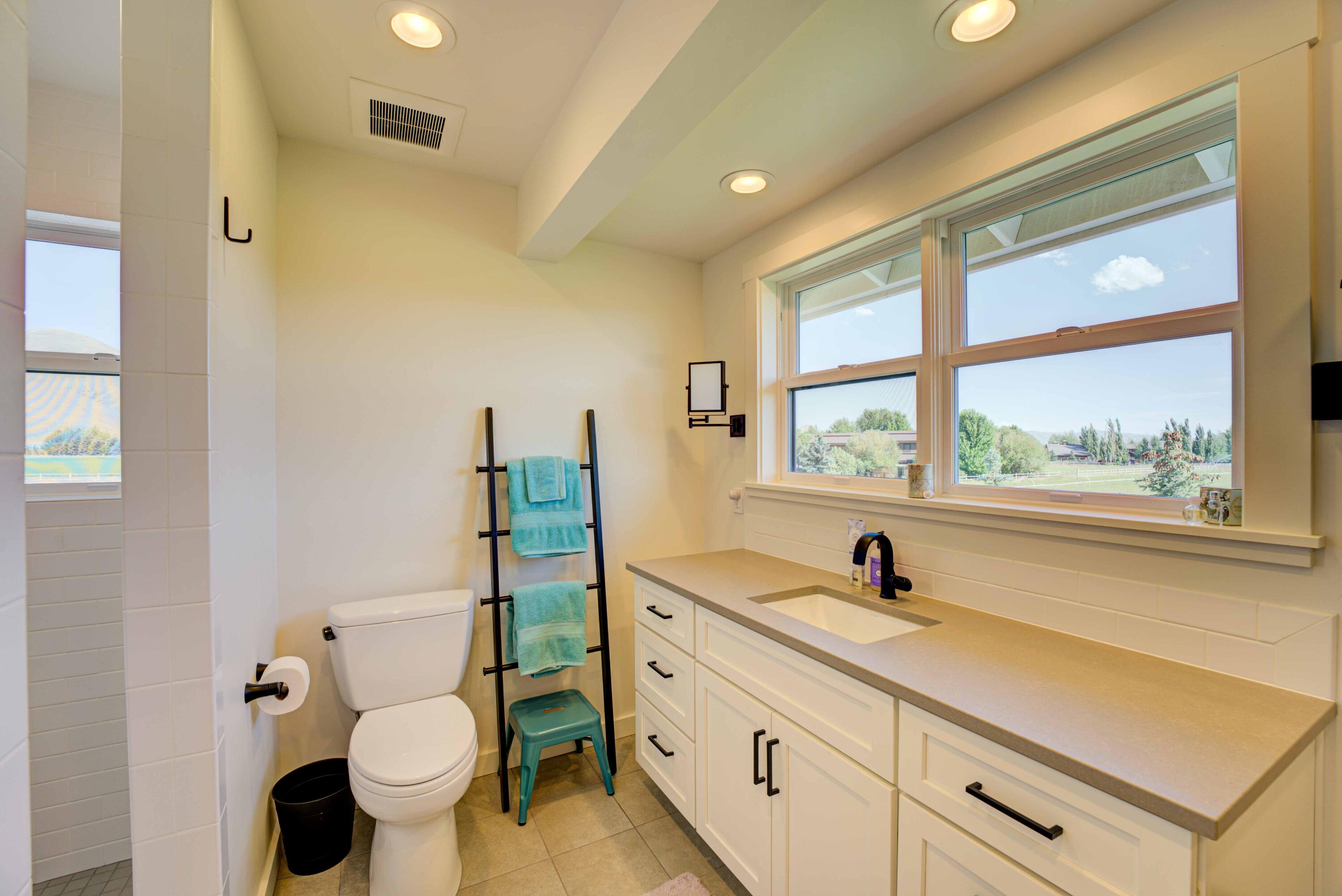 201 Equus Loop Property Photo 22