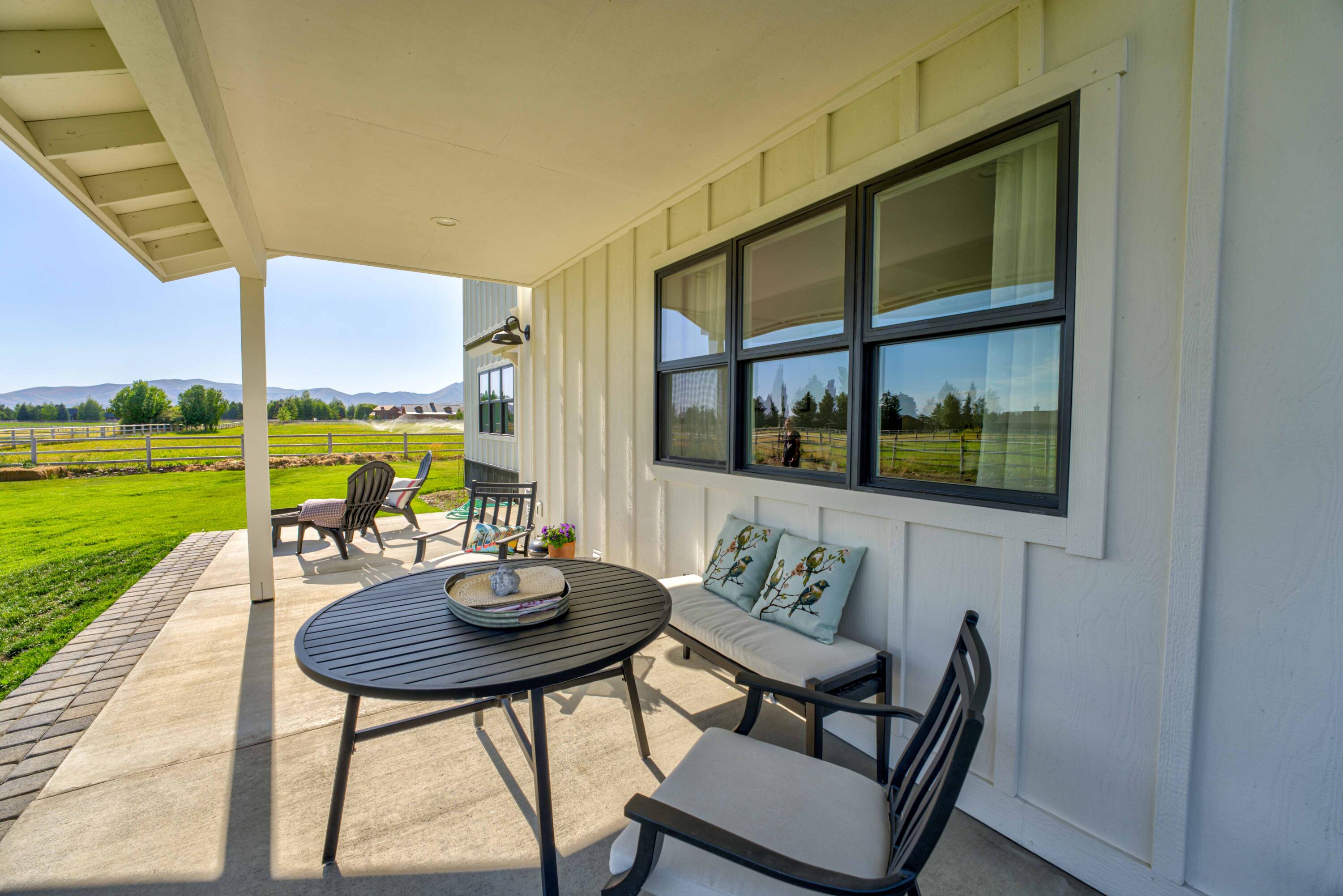201 Equus Loop Property Photo 28
