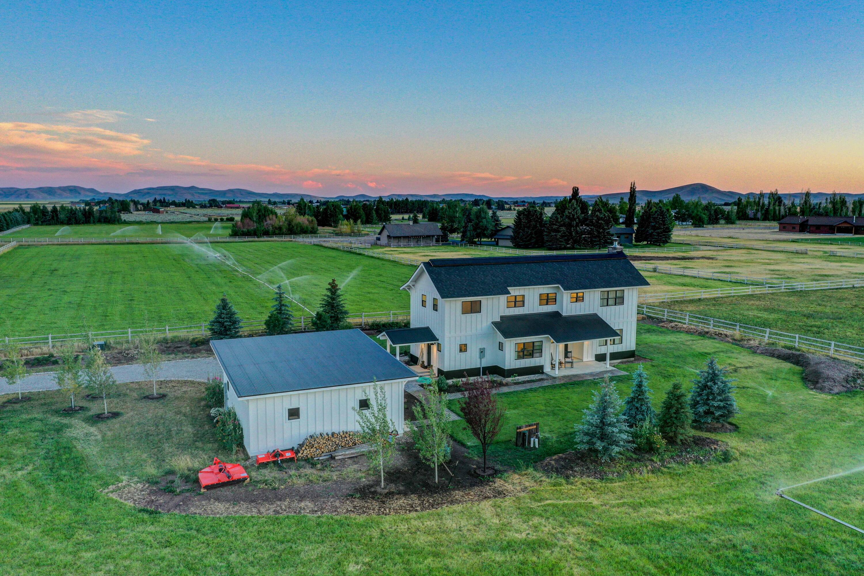 201 Equus Loop Property Photo 41